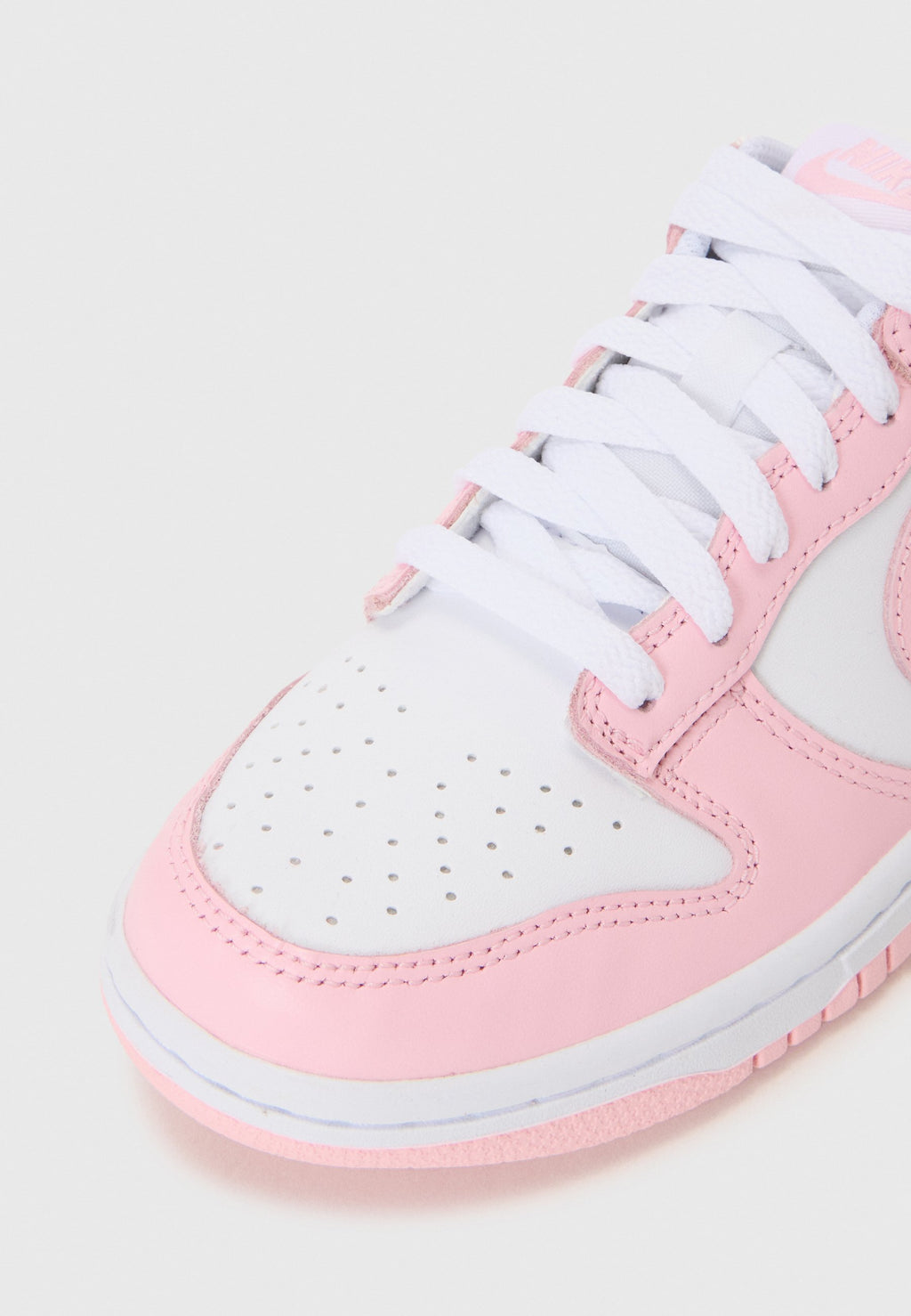 DUNK LOW UNISEX - Trainers - white/med soft pink