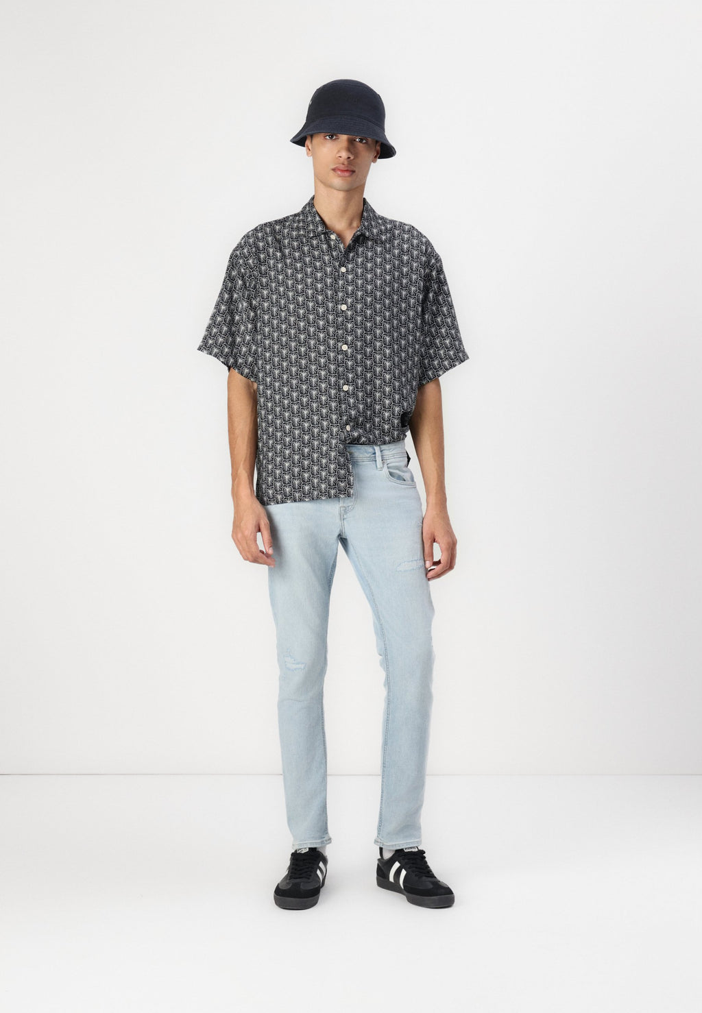 Resort Wide Fit - Shirt - black