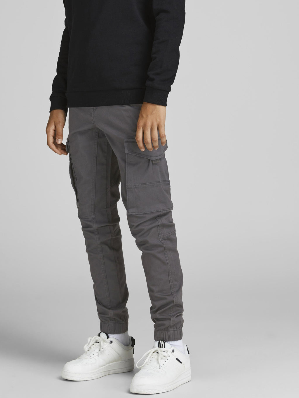 JJIPAUL JJFLAKE - Cargo trousers - asphalt