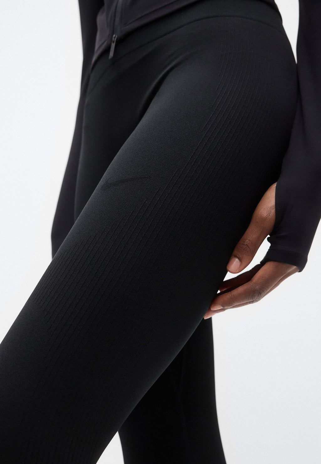 TIGHT - Leggings - black