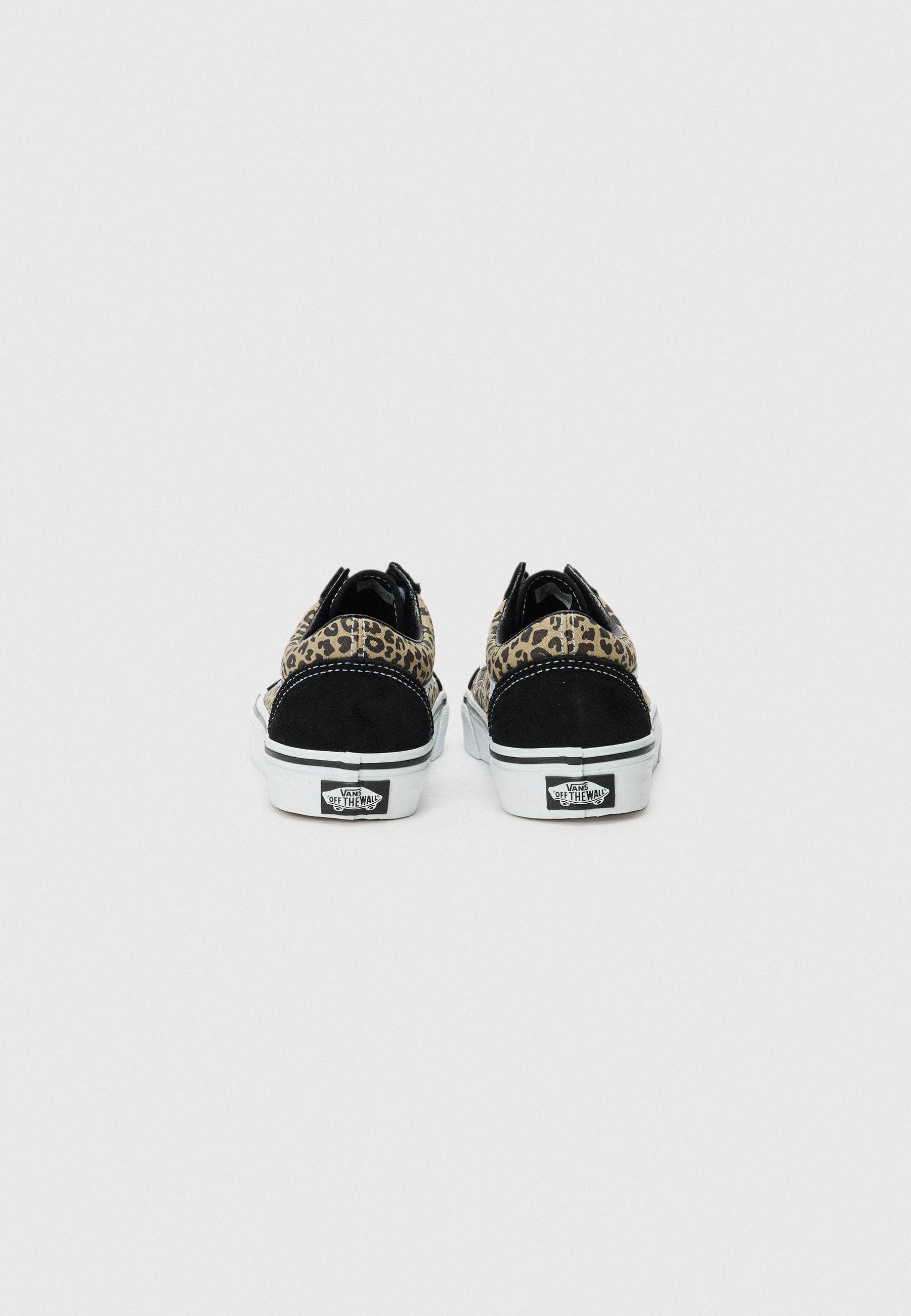 OLD SKOOL UNISEX - Skate shoes - black