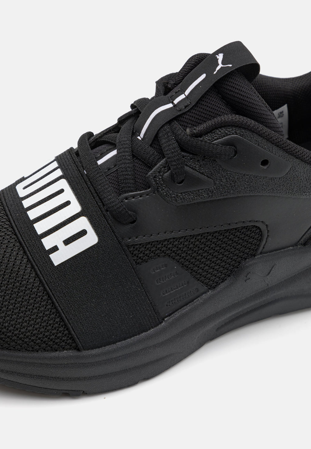 SOFTRIDE WIRED 2 UNISEX - Road running shoes - black/white