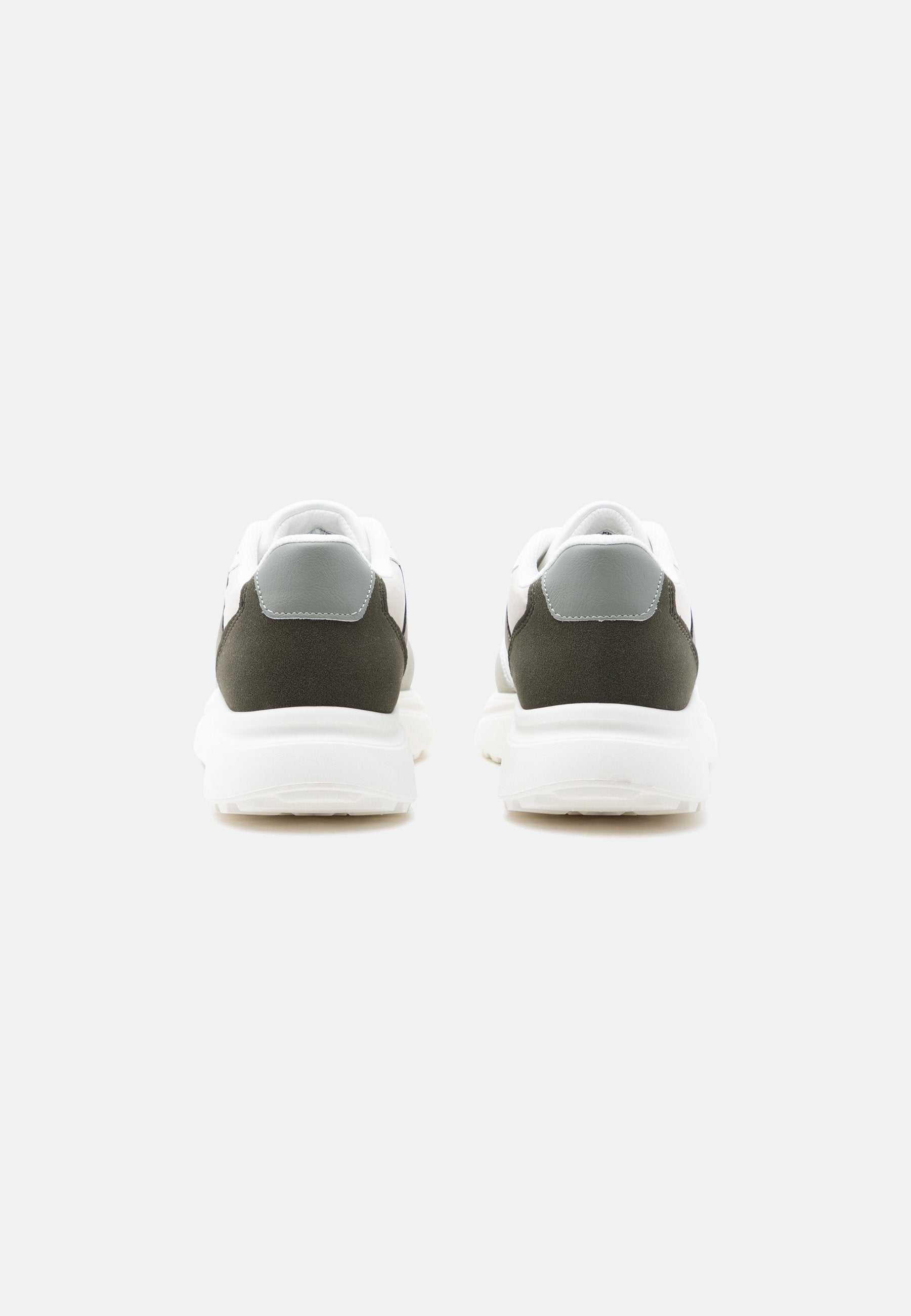 JFWASPIRE RUNNER - Trainers - white/seagrass/bronze green
