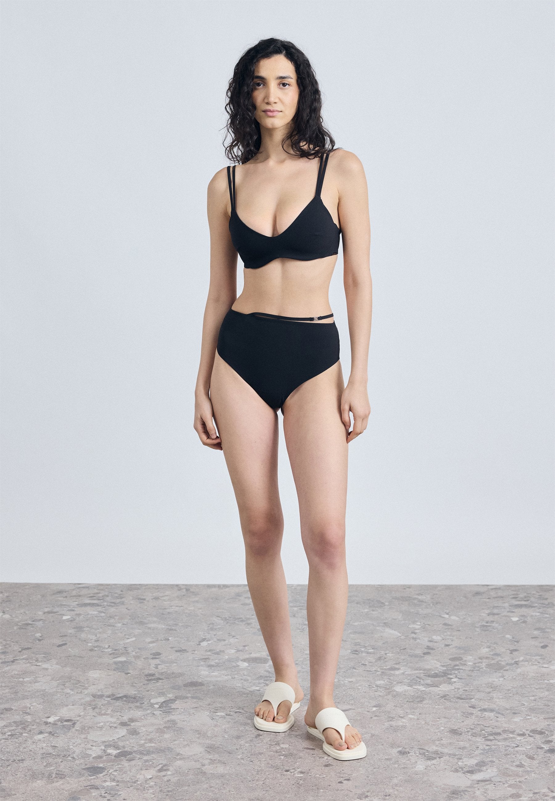 BRALETTE TAILORED SWIM - Bikini top - black