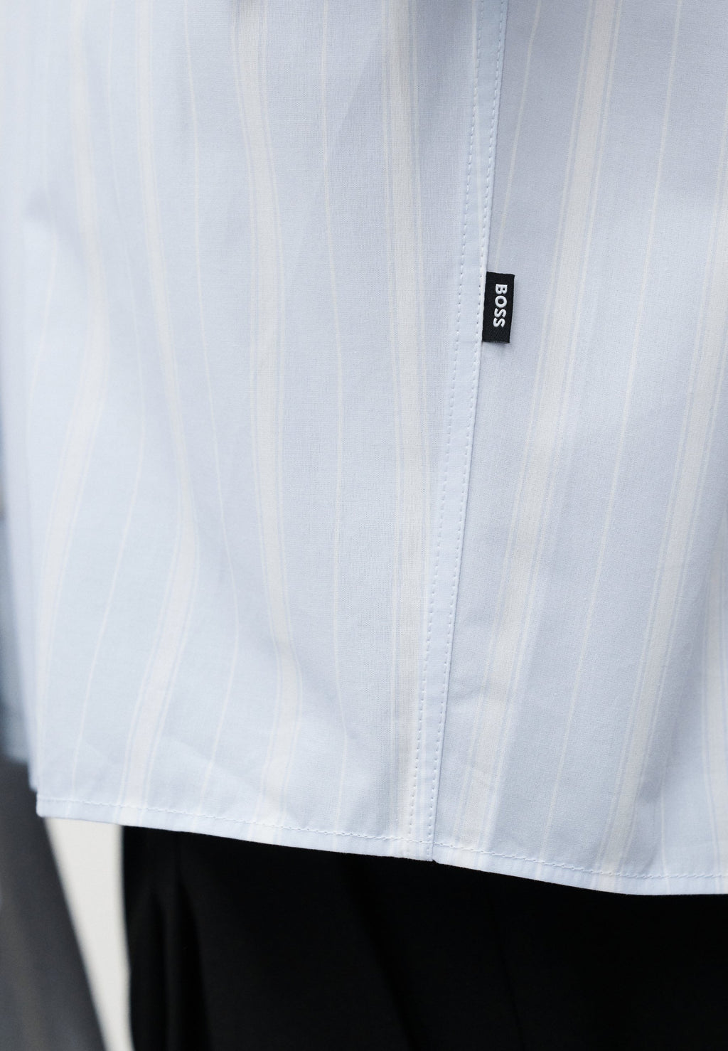 CODY SHIRT CROPPED UNISEX - Button-down blouse - white/blue