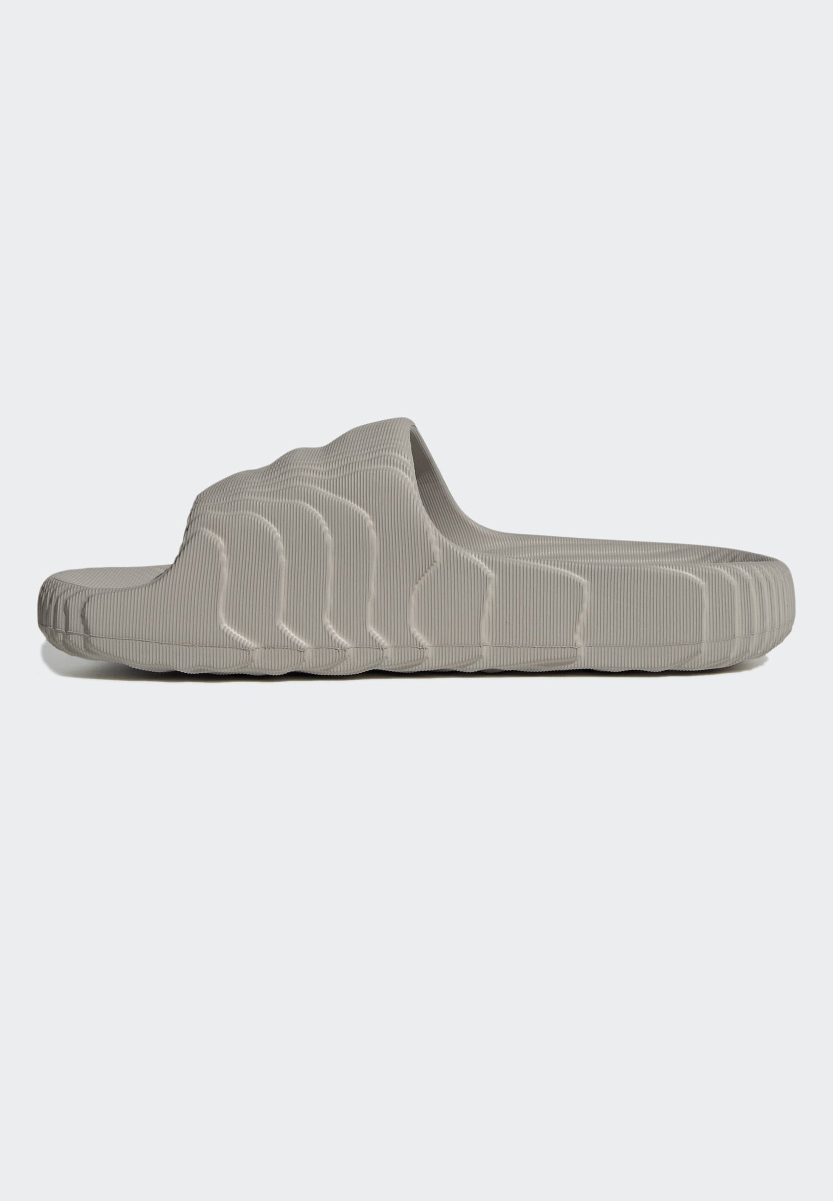 ISLAND CLUB ADILETTE 22 - Pool slides - light brown/light brown/core black