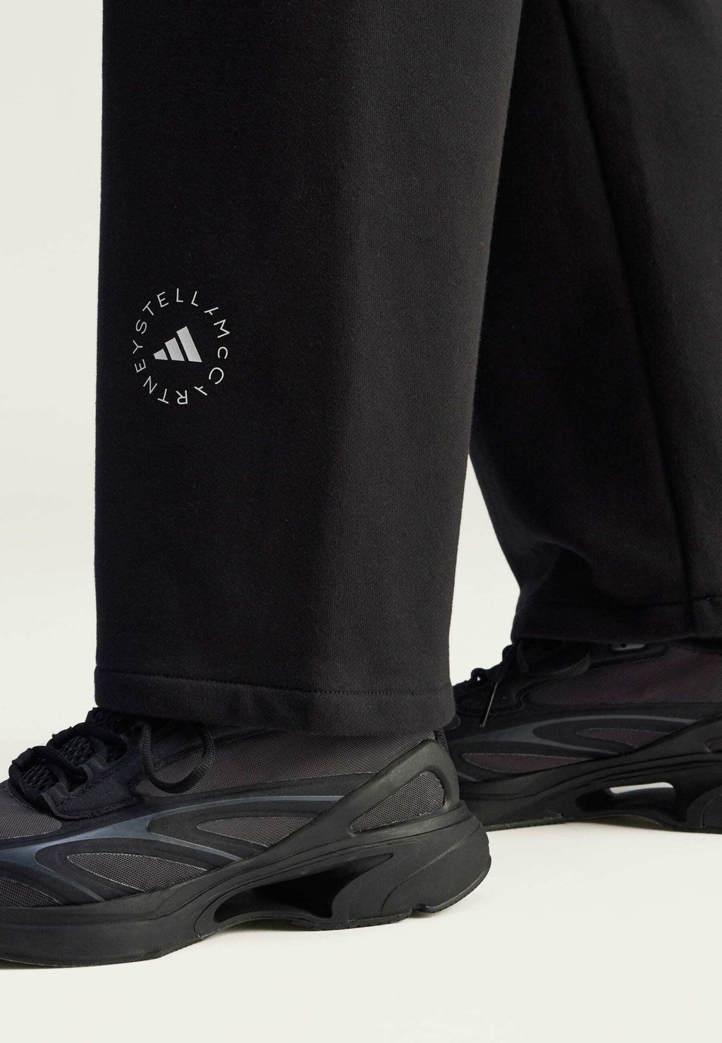 STRAIGHT - Tracksuit bottoms - black