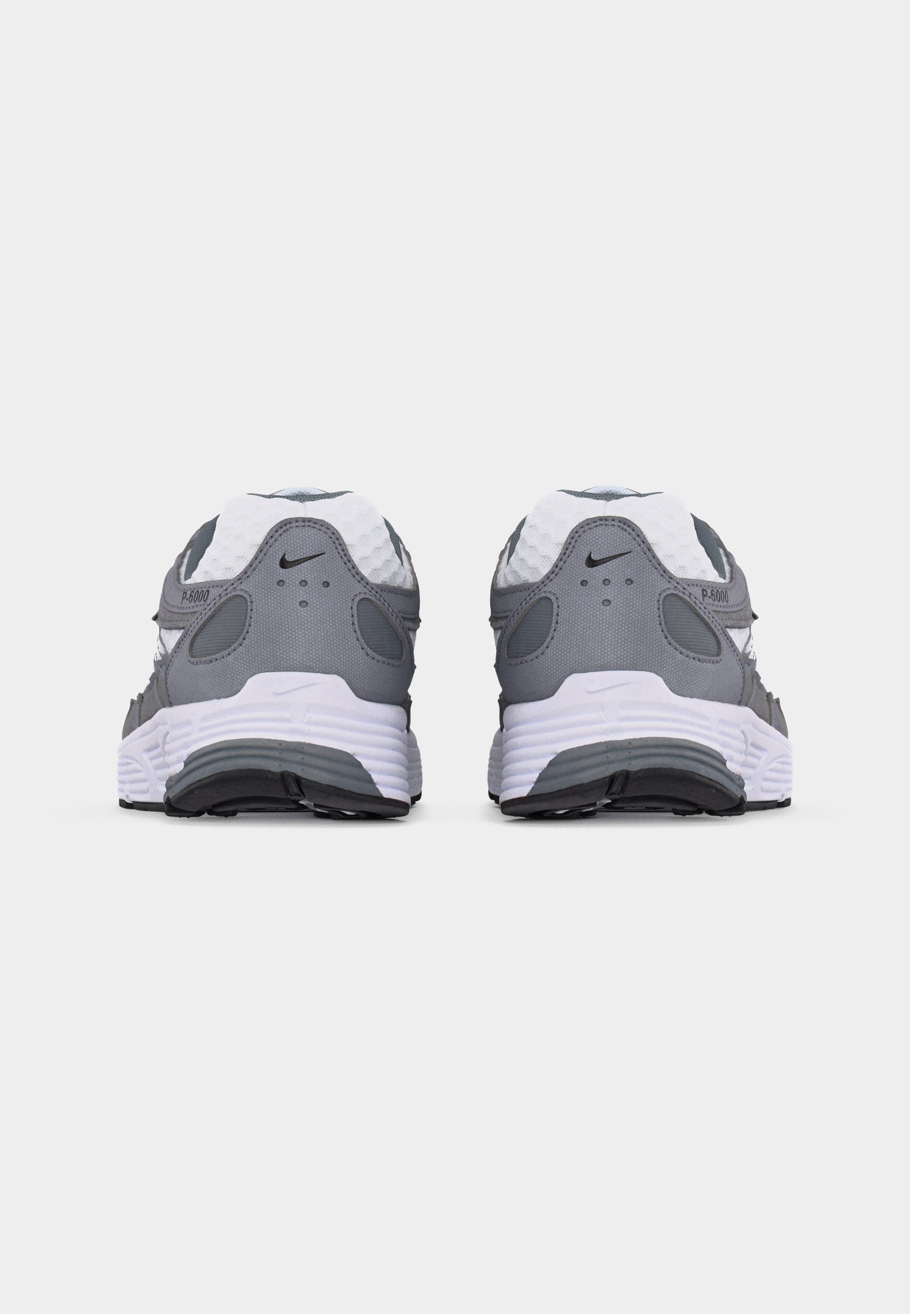 P 6000 UNISEX - Trainers - white/black/metallic cool grey/cool grey