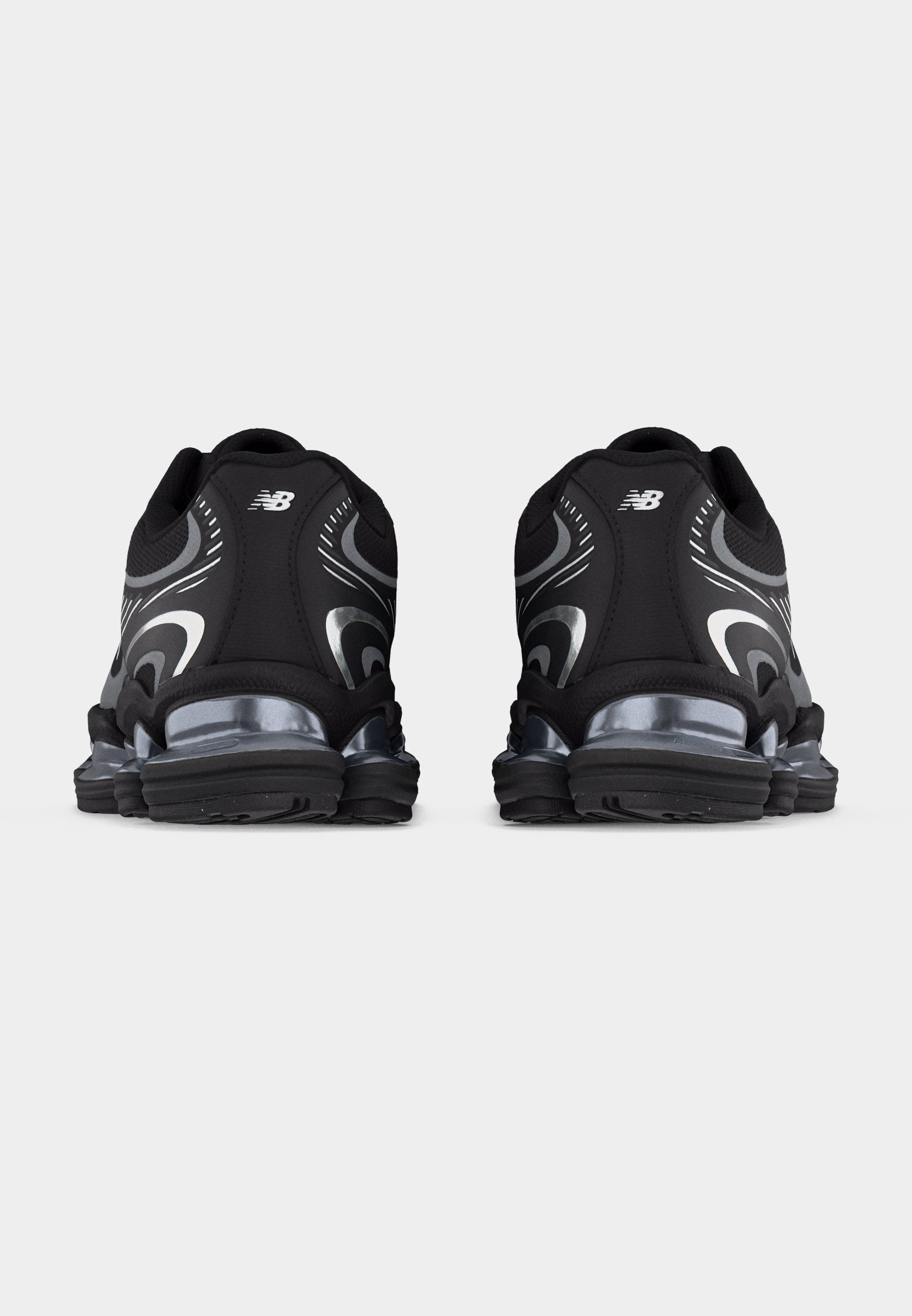 U2000 UNISEX - Trainers - black/silver-coloured metallic
