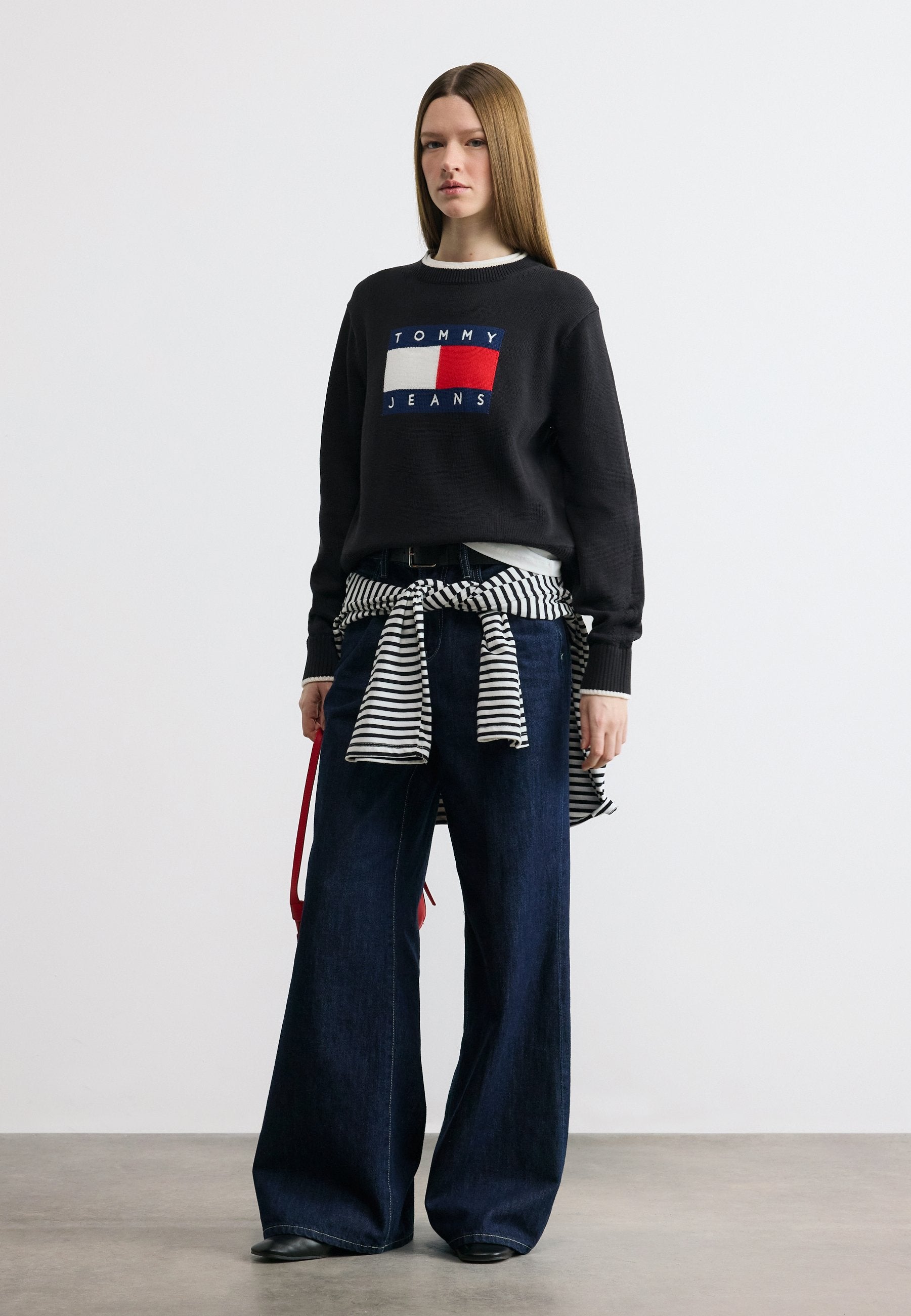 PULL DRAPEAU INTARSIA DÉTAILS CONTRATS COUPE DÉTENDUE - Pull - black
