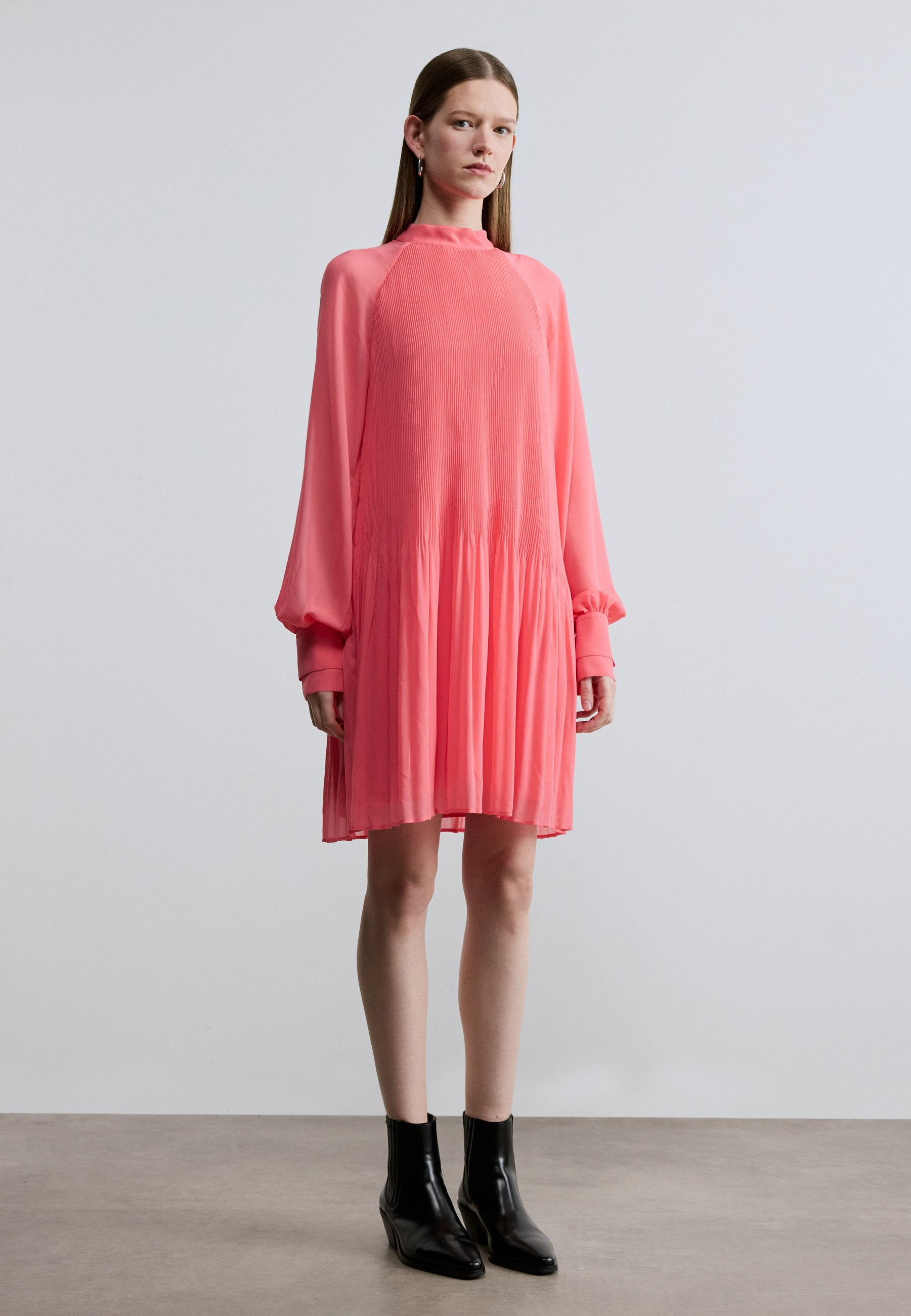DOLUMI - Day dress - light pastel red