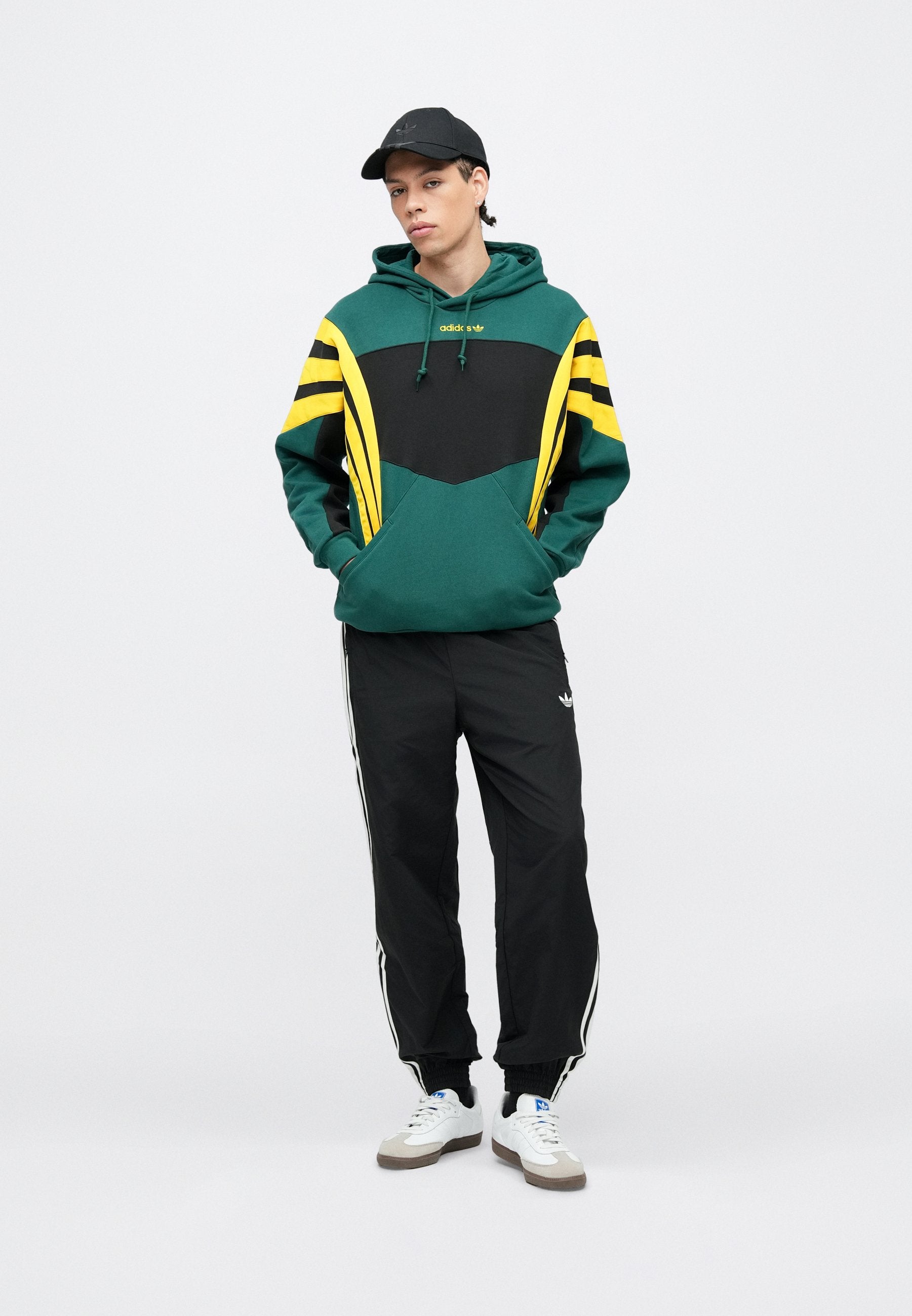 SANTIAGO - Sweat à capuche - vert université