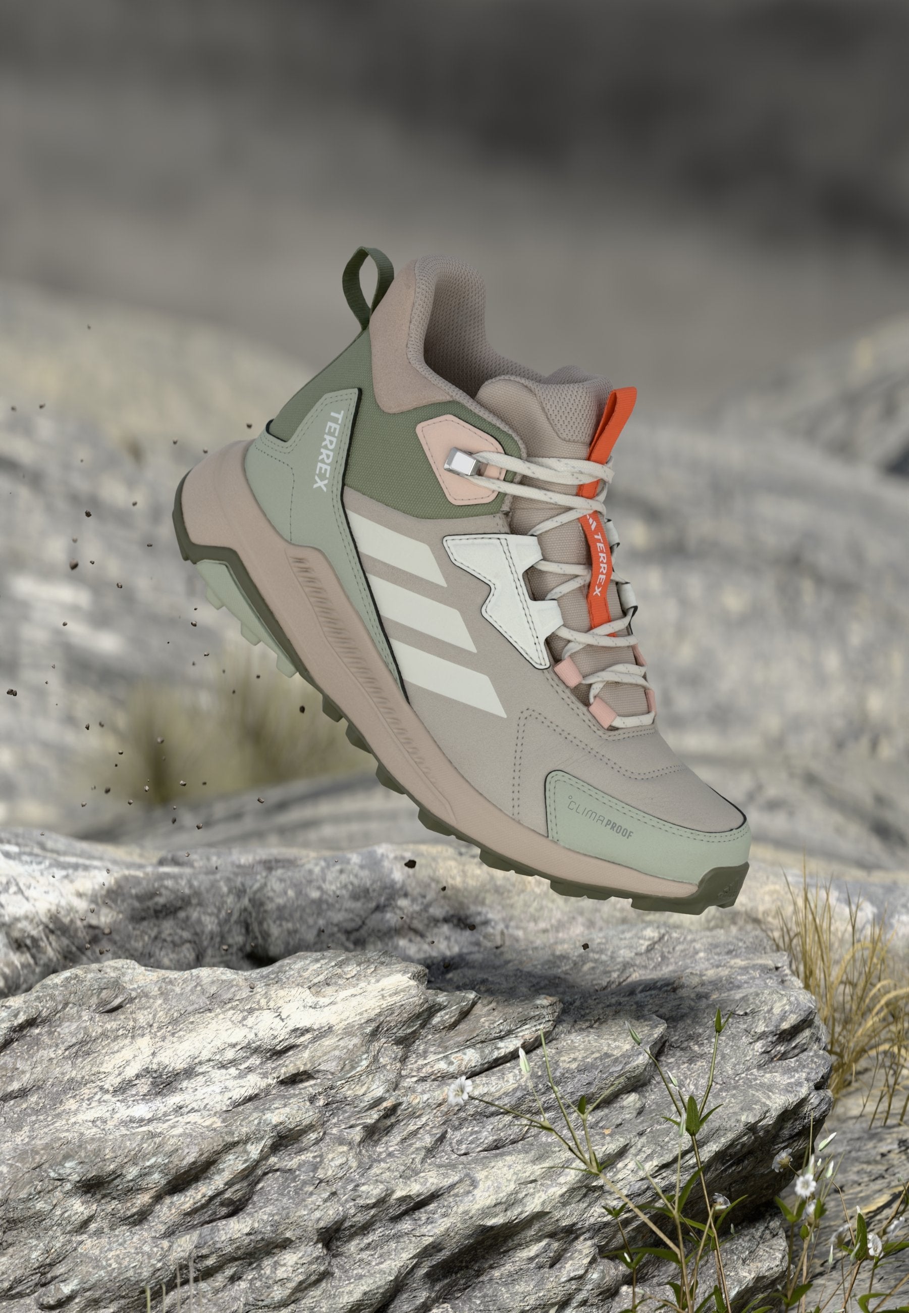 ANYLANDER MID - Hiking shoes - off white/halo green