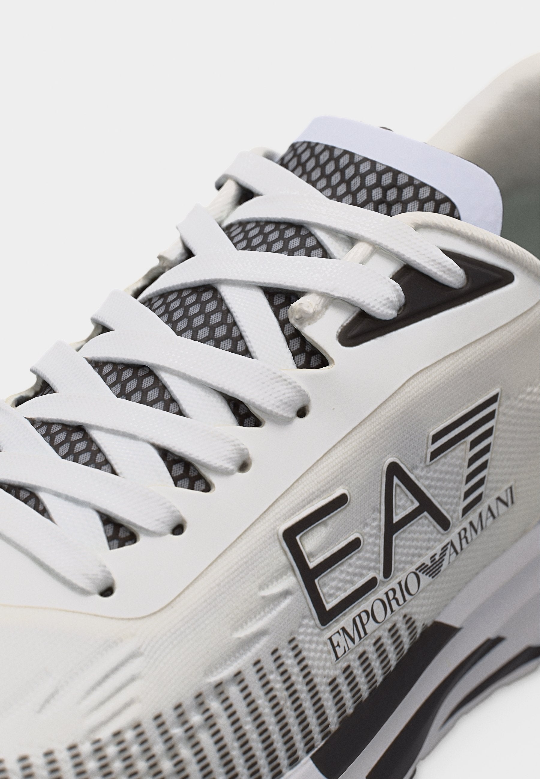 NEW CRUSHER DISTANCE UNISEX - Baskets - white/black