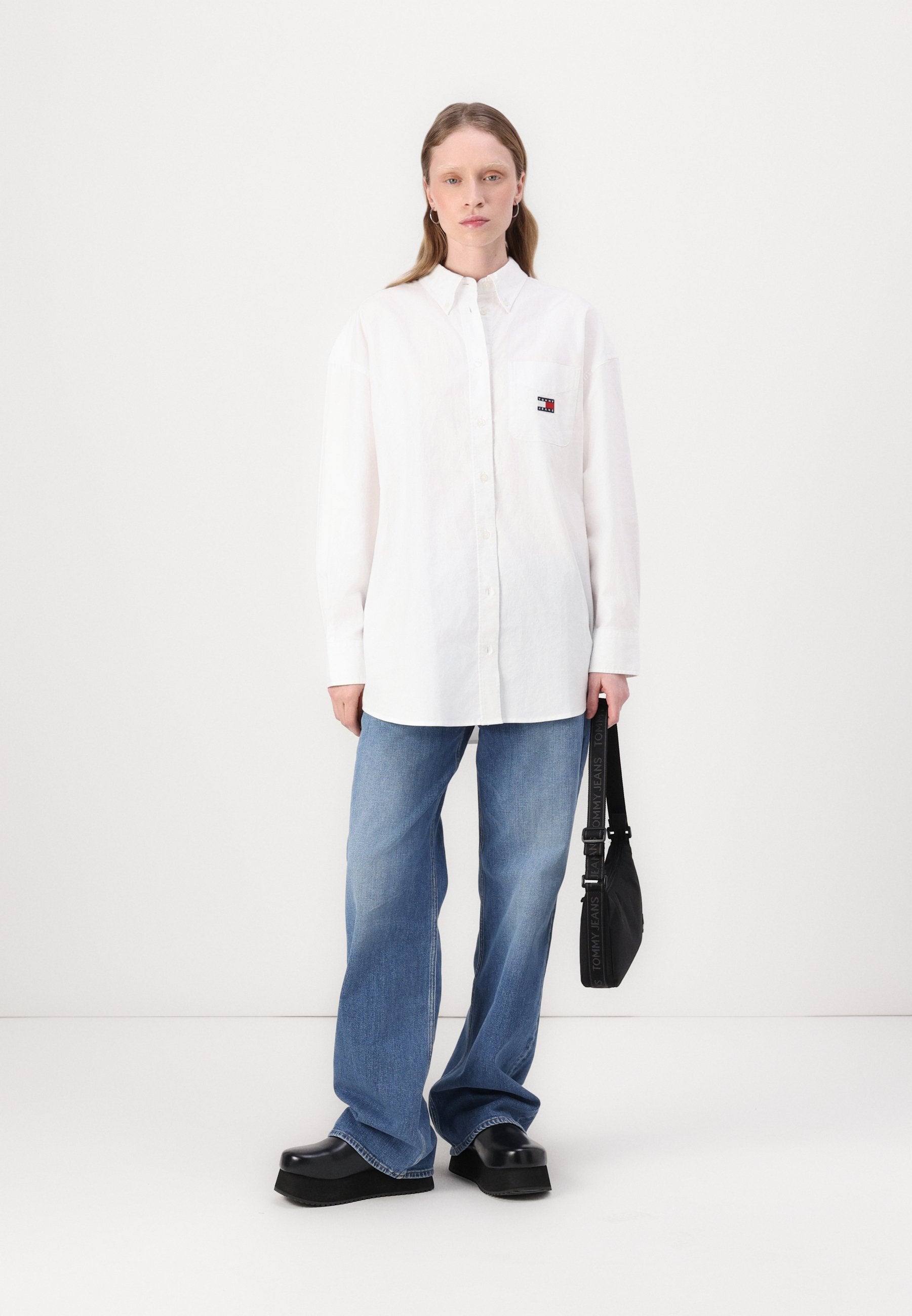 JEANS DROIT DÉLAVÉ DÉCONTRACTÉ MIA - Jean coupe décontractée - denim medium