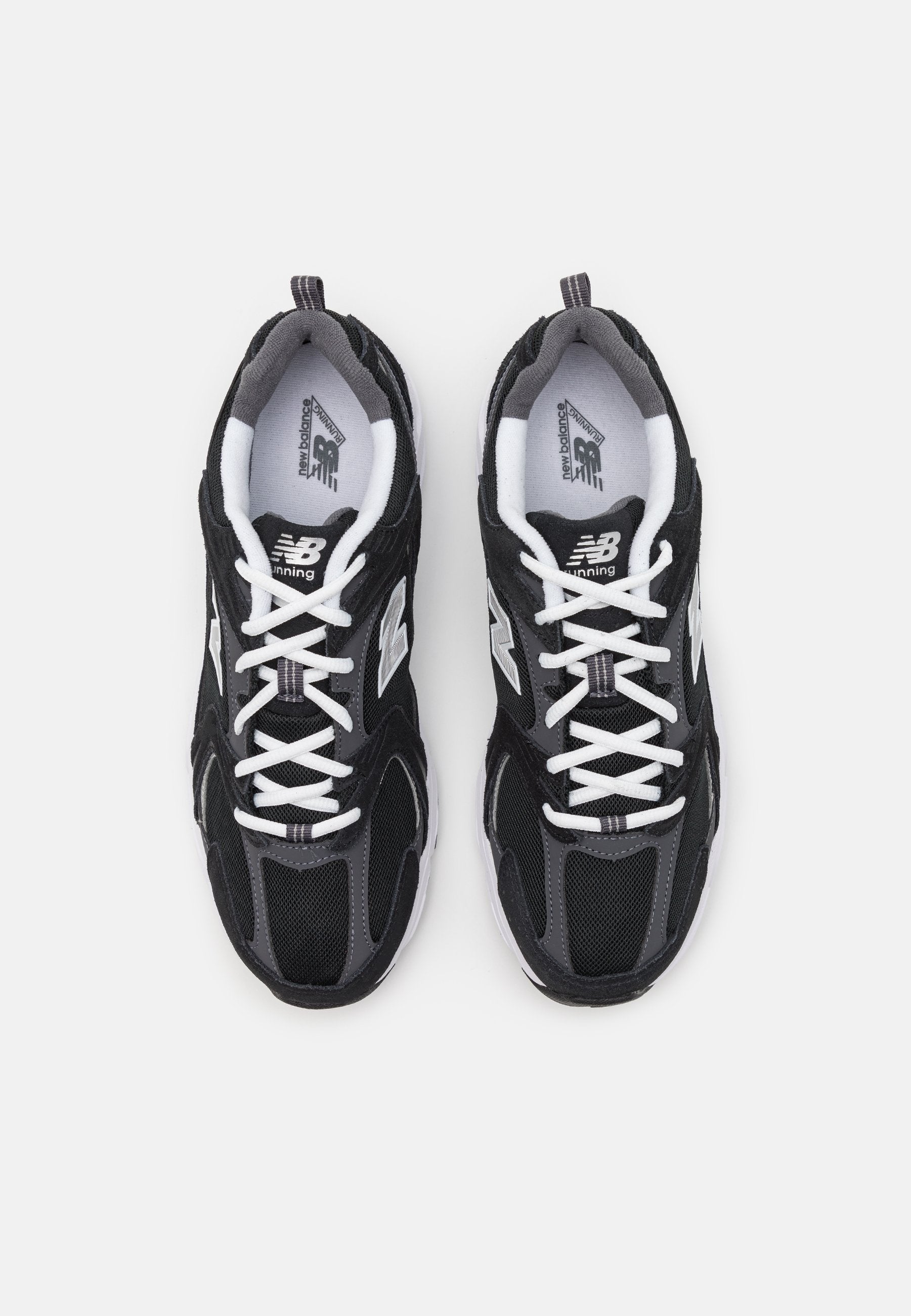 Trainers - black