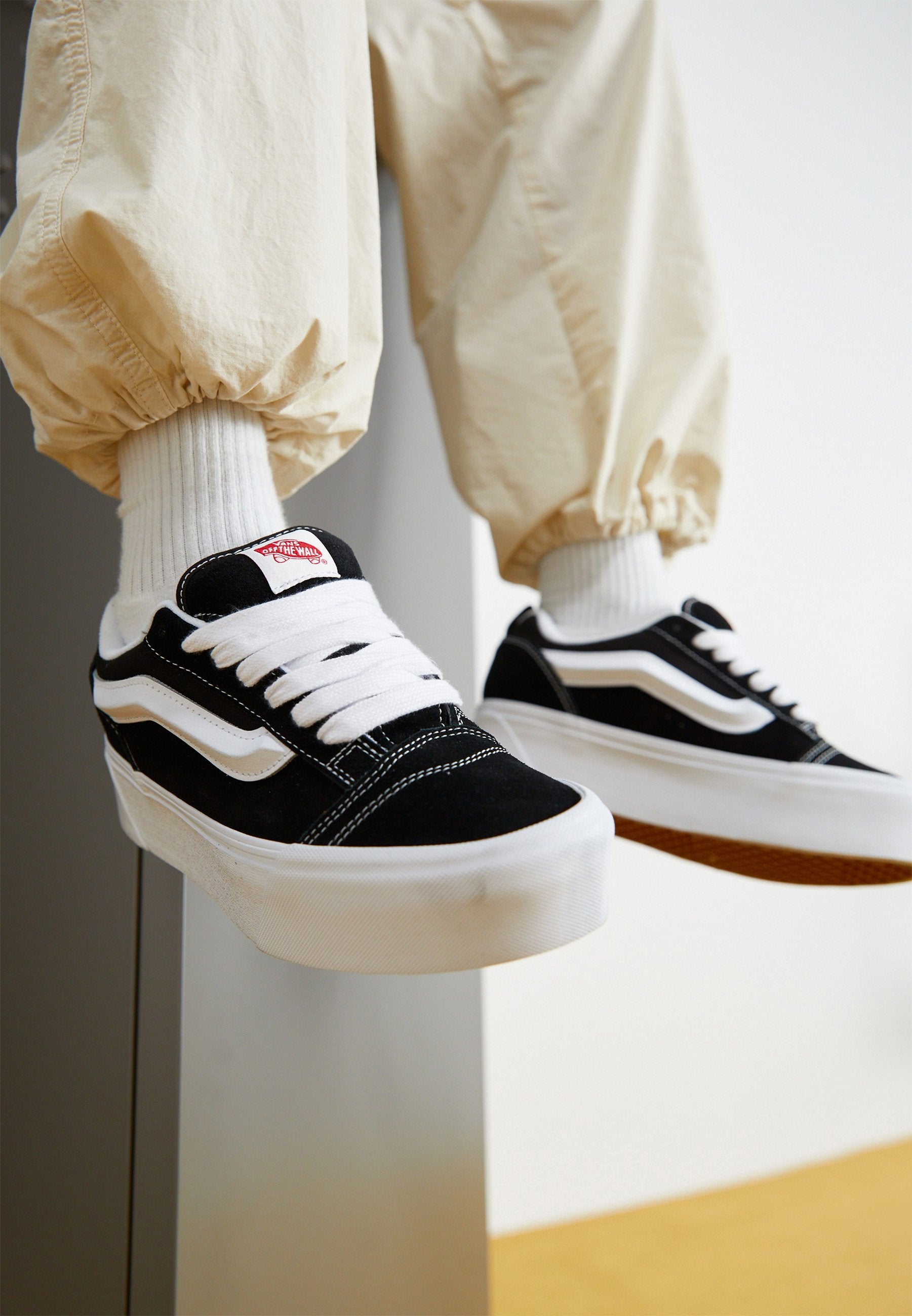KNU STACK - Skate shoes - black/true white