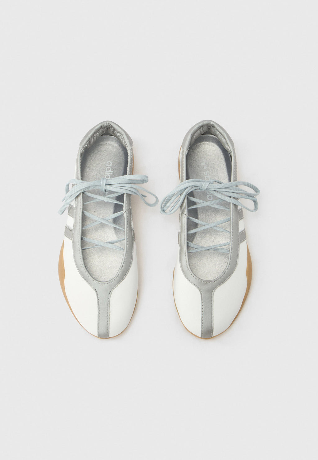 TAEKWONDO MEI BALLERINA - Ballerines - blanc/argenté/gomme