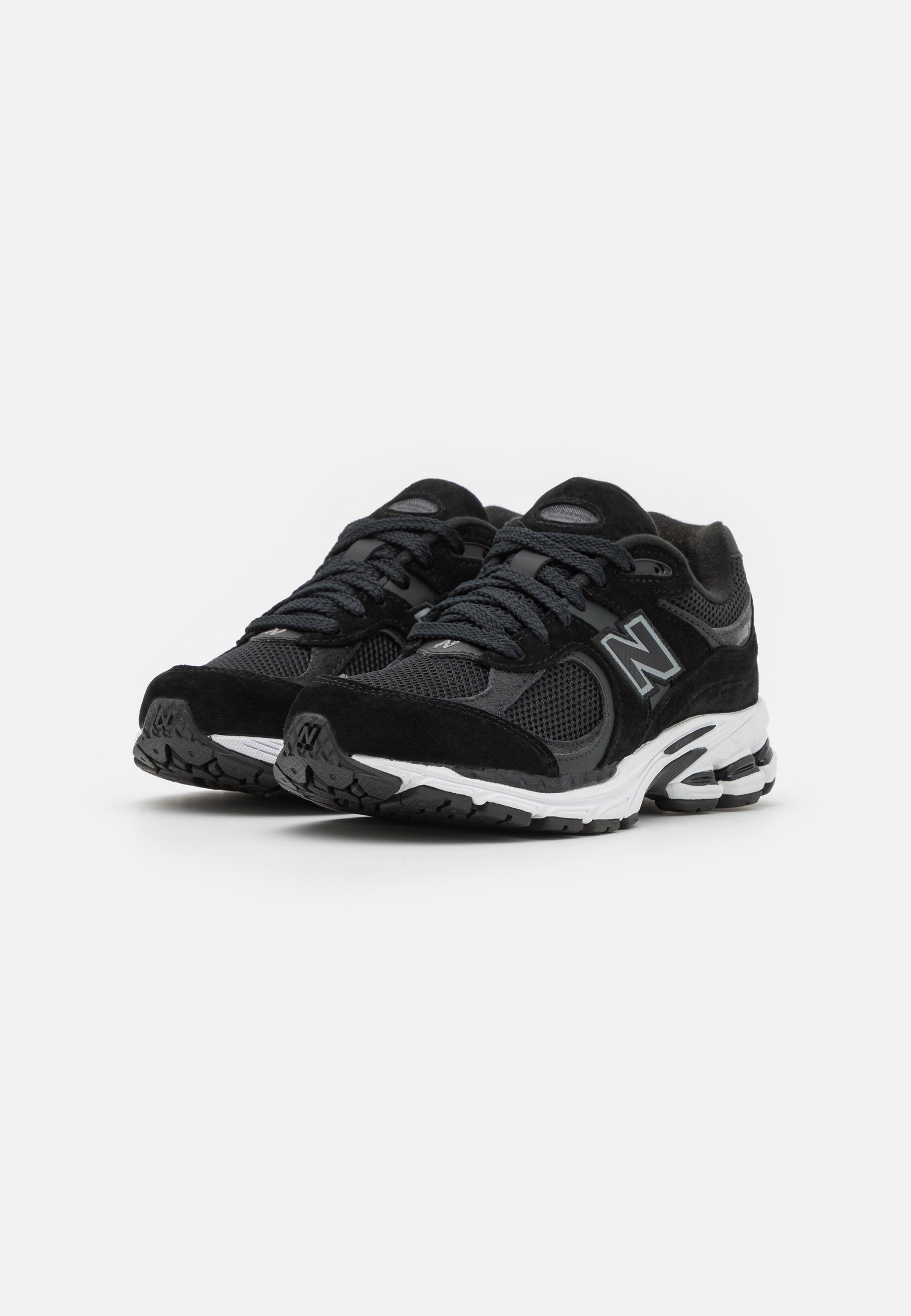 M2002 UNISEX - Trainers - black