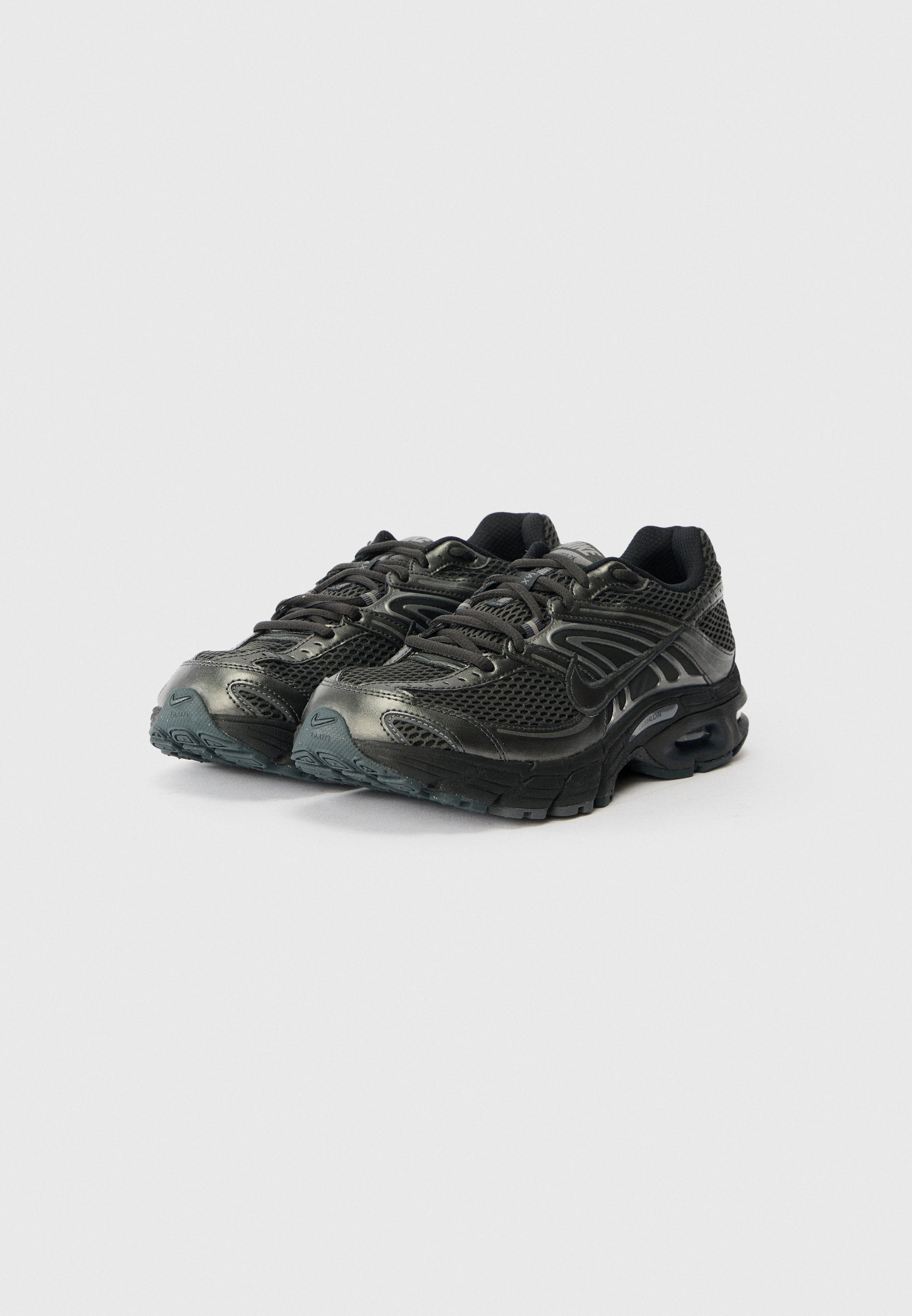 AIR MAX MOTO 2K - Antrenman Ayakkabısı - siyah/koyu duman grisi/metalik koyu gri