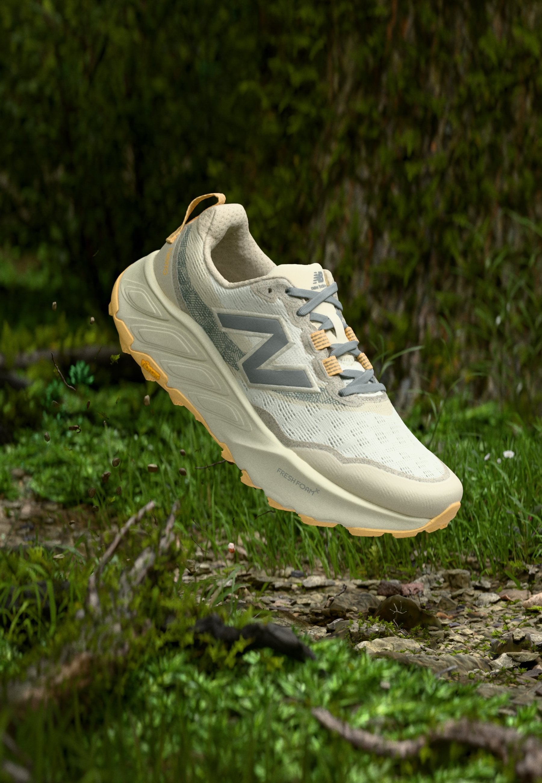 HIERRO V9 - Trail running shoes - sea salt