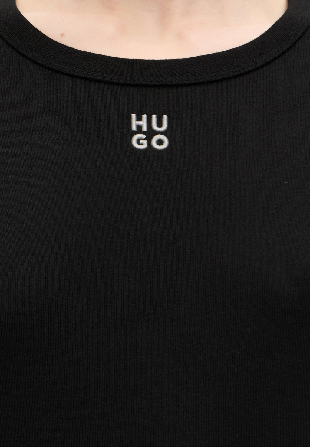 DELORIS - Basic T-shirt - black
