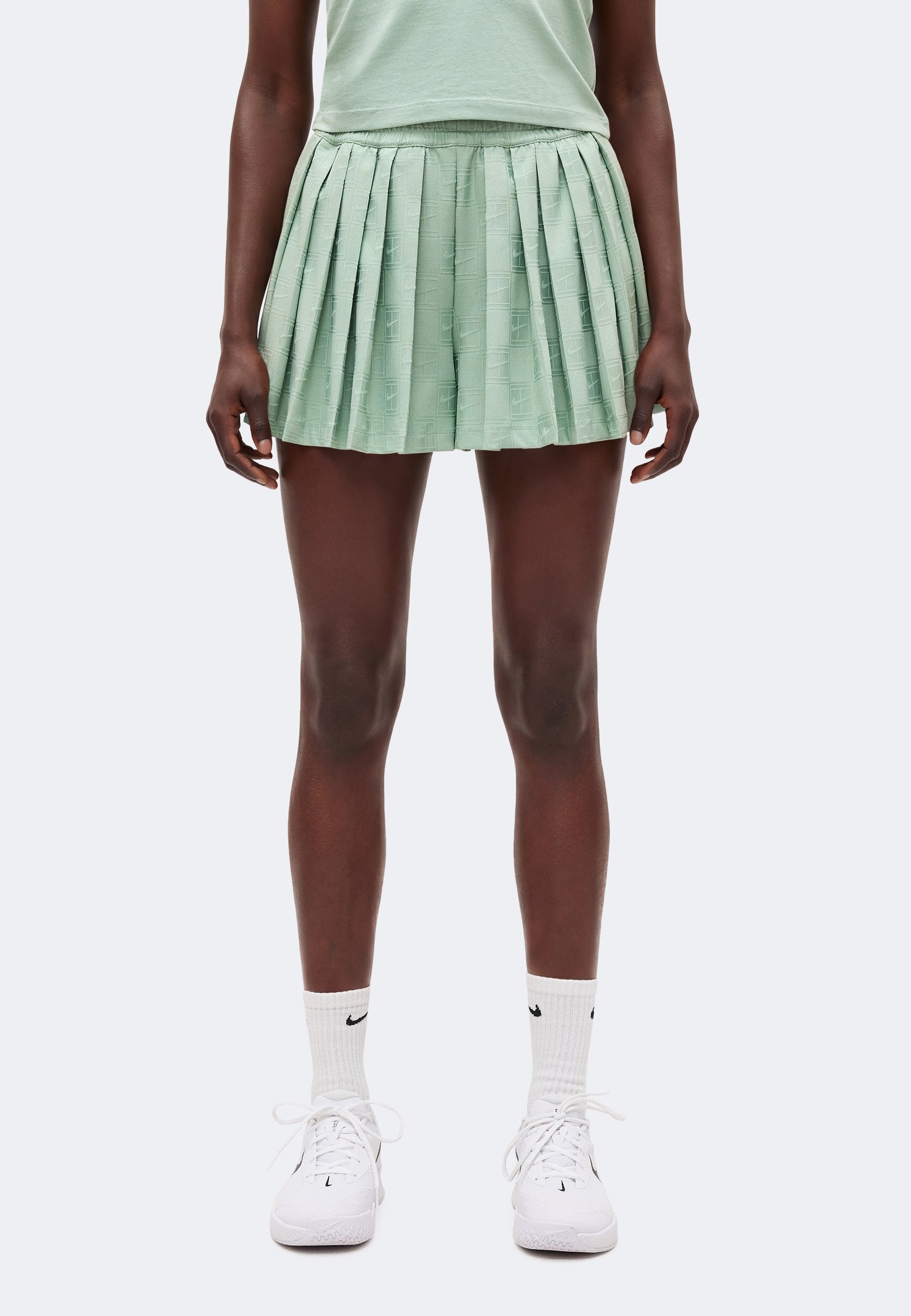 NIKECOURT SHORT HERITAGE - Sports shorts - steam