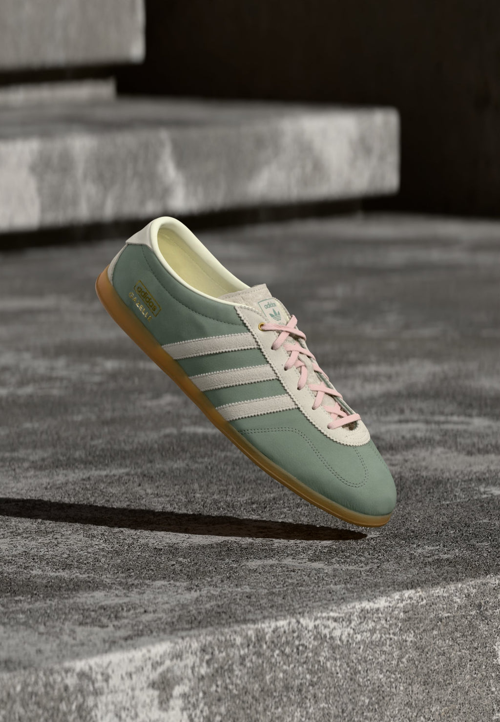 GAZELLE PRO - Trainers - silver-coloured green/footwear white/off white