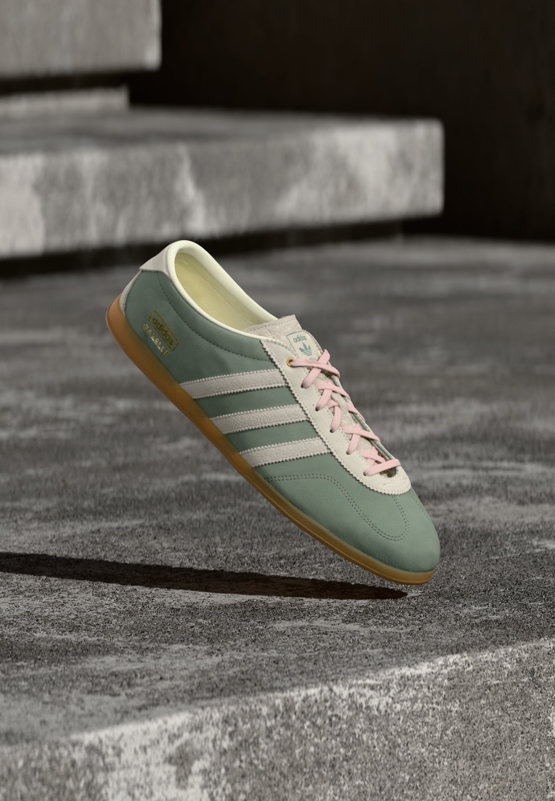 GAZELLE PRO - Trainers - silver-coloured green/footwear white/off white