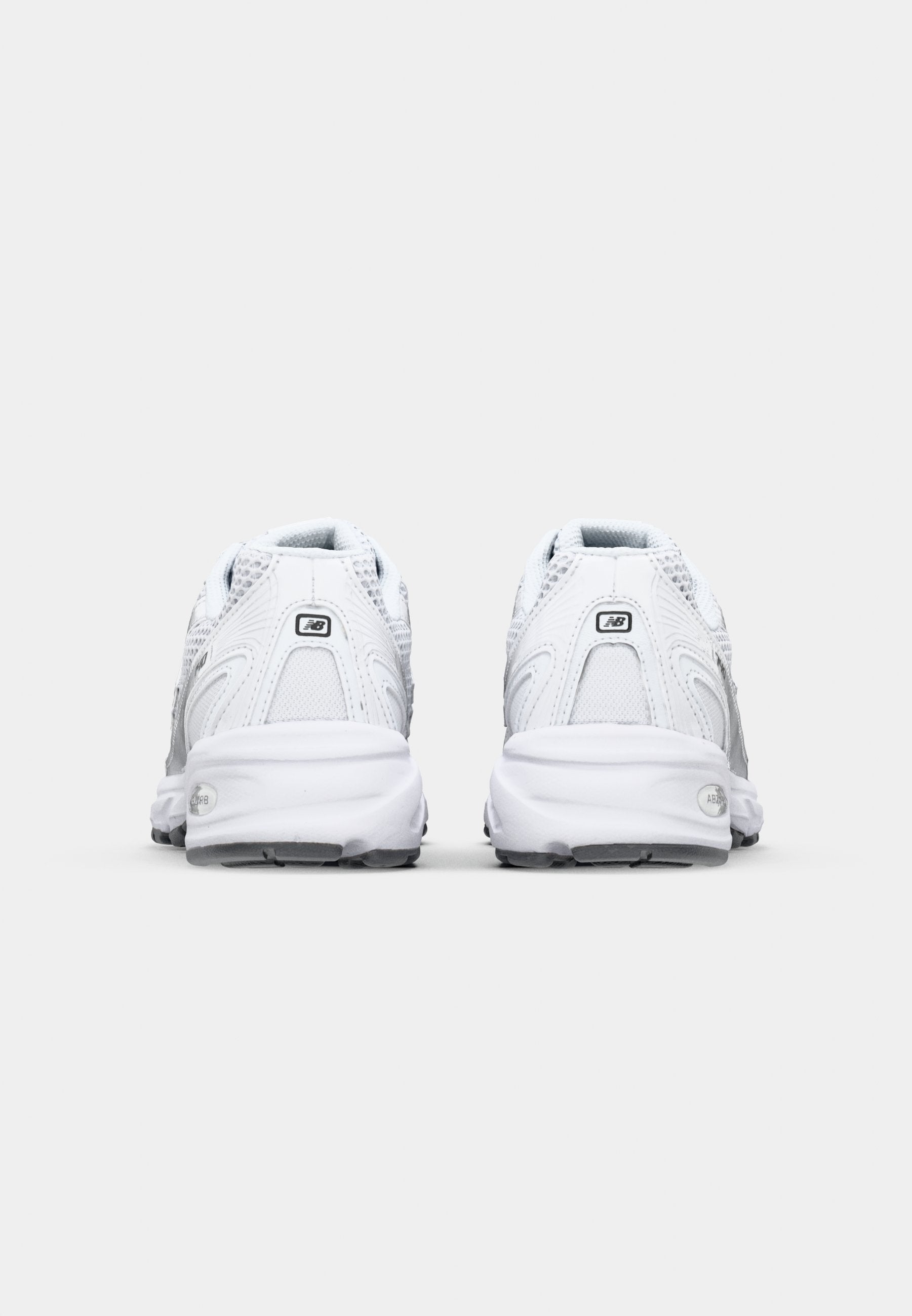 U740 UNISEX - Trainers - white