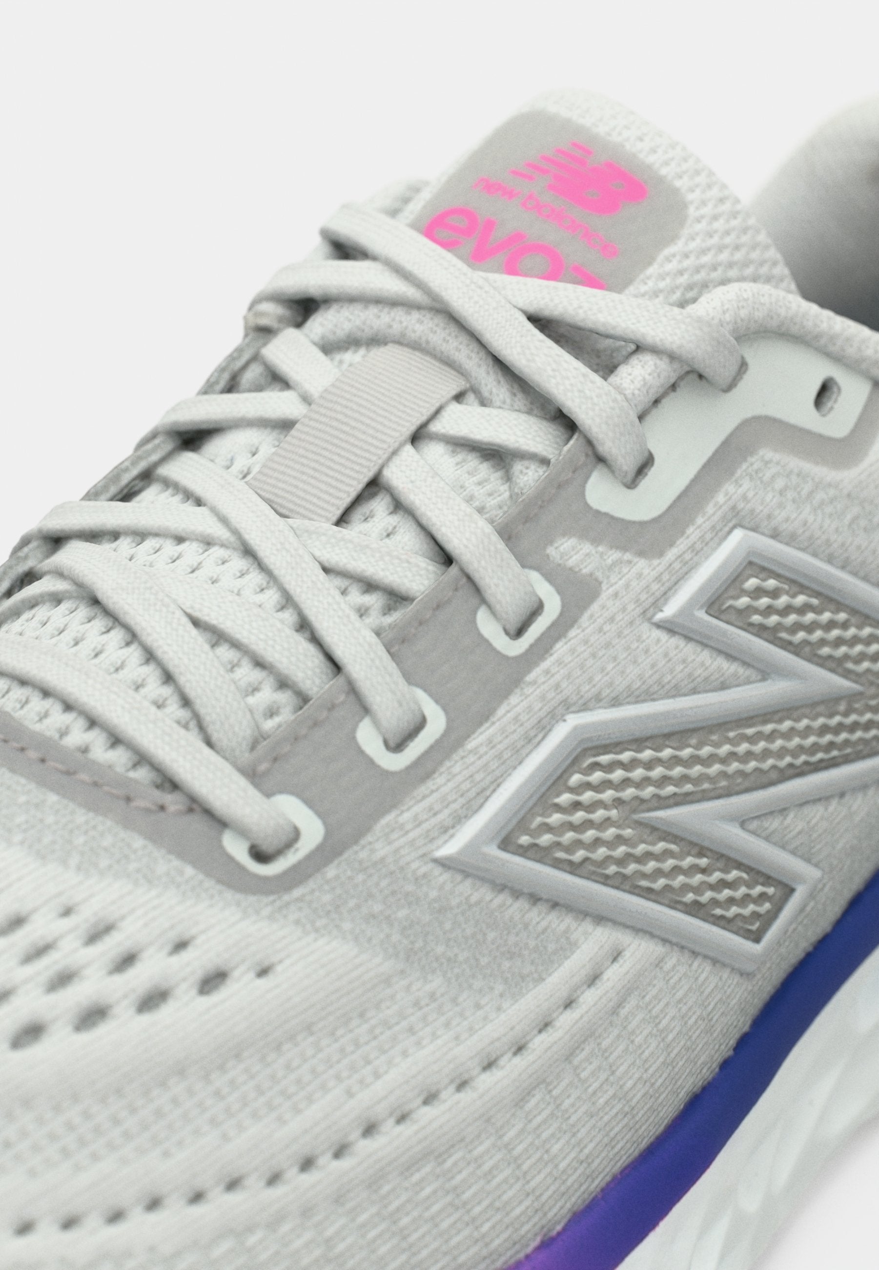 EVOZ V4 - Road running shoes - grey matter
