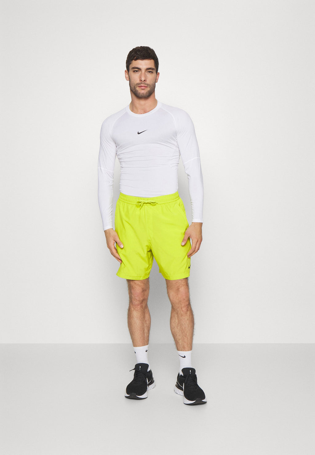 M NP DF TIGHT TOP LS - قميص داخلي - أبيض/أسود