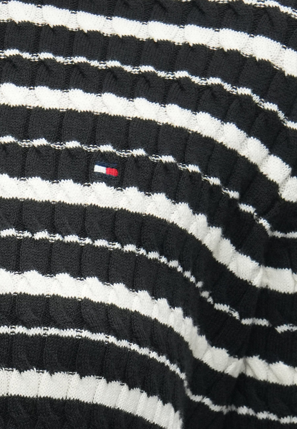 PULL FIN À MAILLES TORSADÉES - Pull - noir/calicot