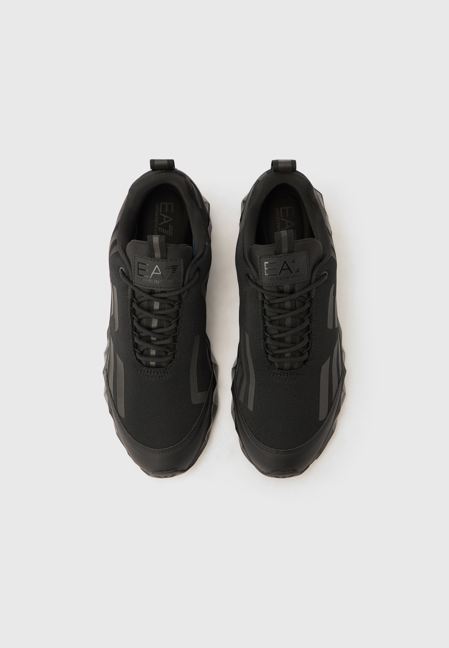 ULTIMATE C2 KOMBAT NEW UNISEX - Trainers - triple black
