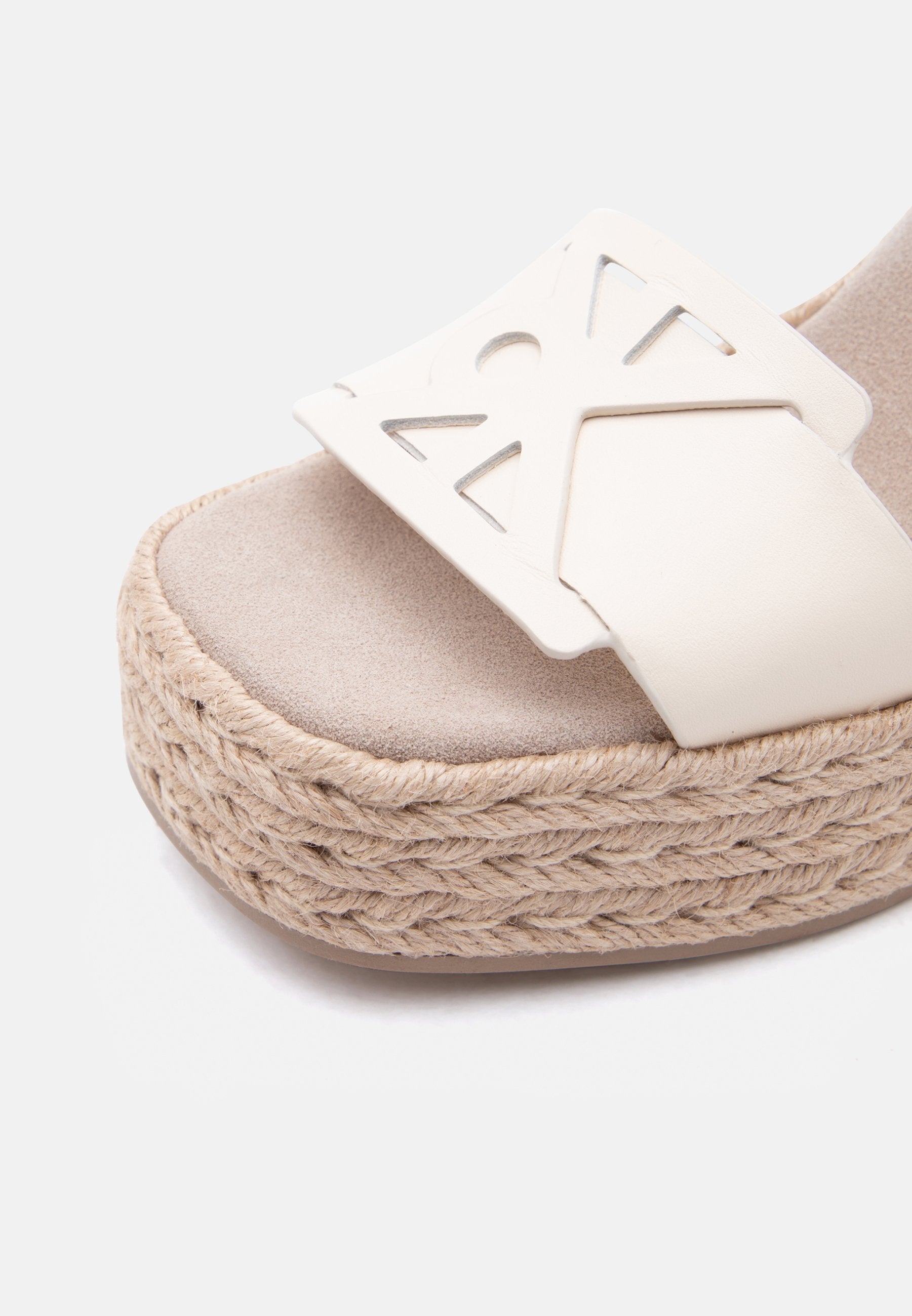 Platform sandals - light cashew
