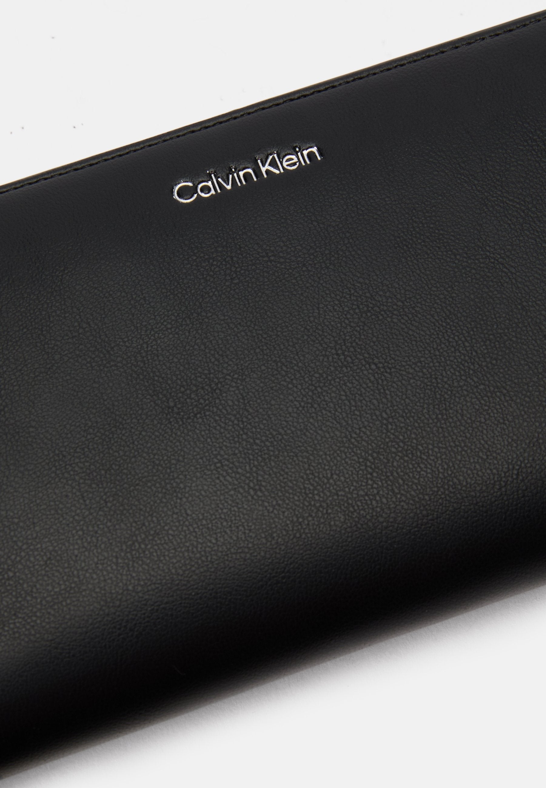 STRAP LONG ZIP AROUND - Wallet - black