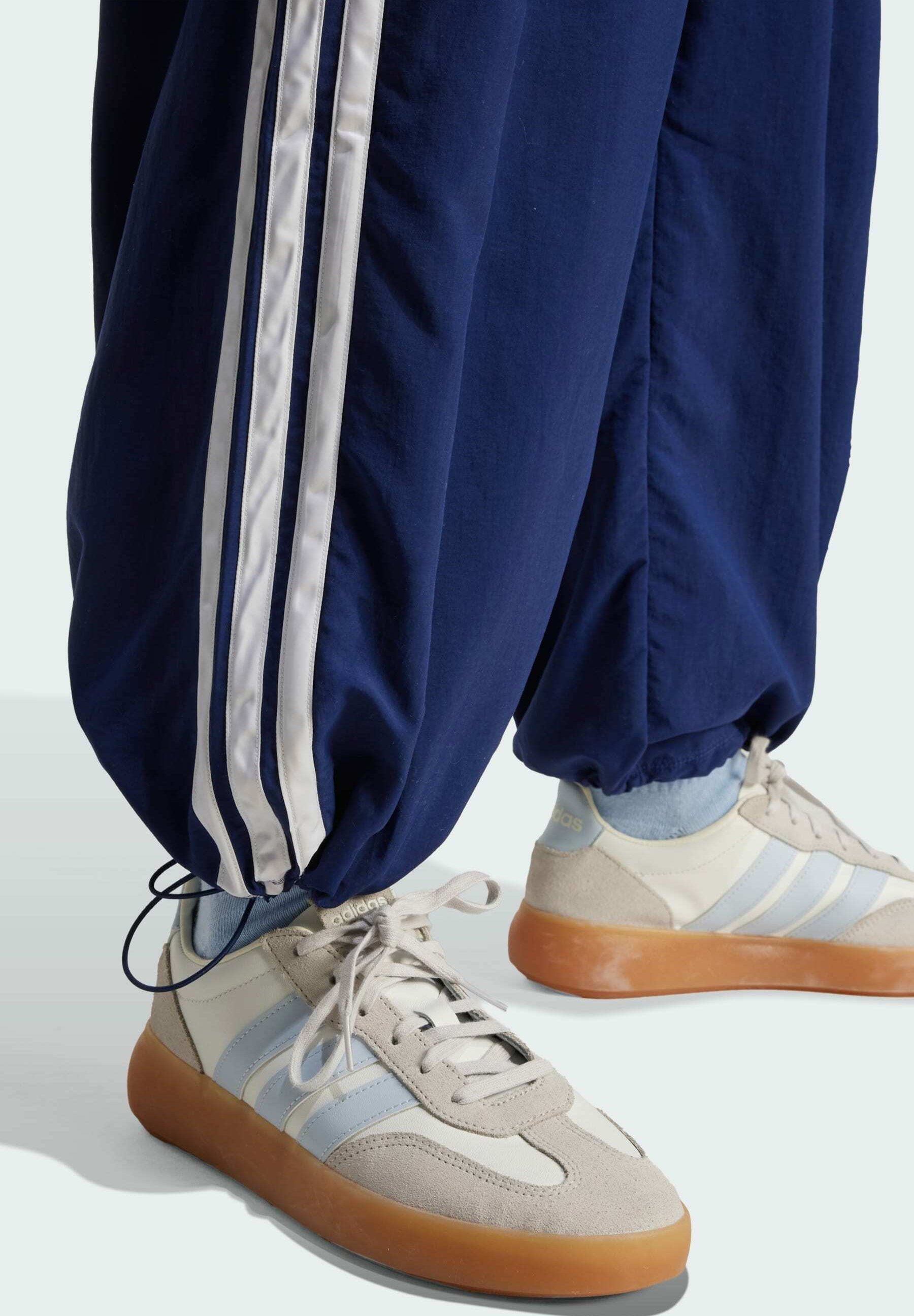 ESSENTIALS 3 STRIPES LIFESTYLE WOVEN PARACHUTE - Bas de survêtement - dark blue white