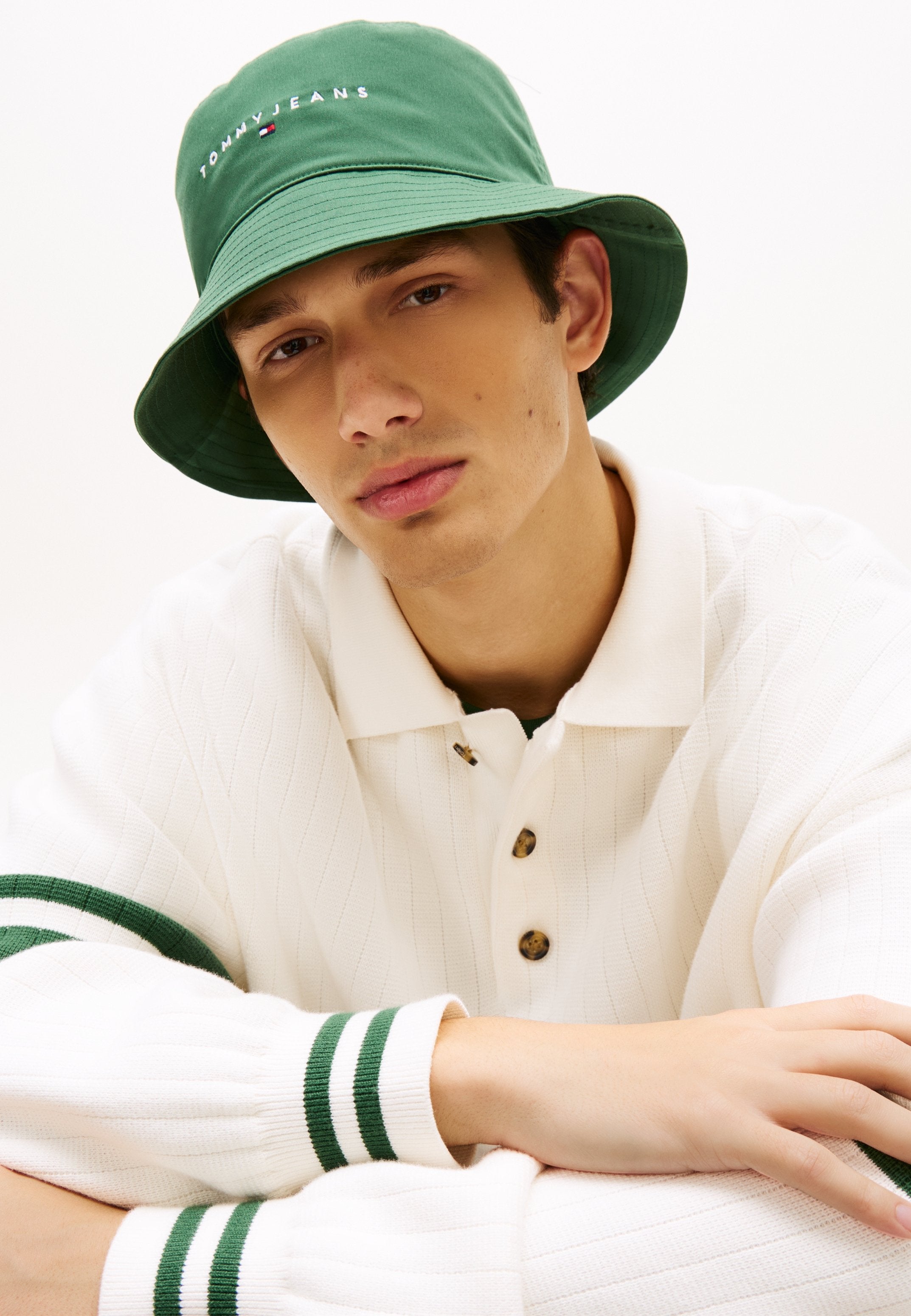 LINEAR LOGO EMBROIDERY TWILL BUCKET HAT - Hat - shadow pine