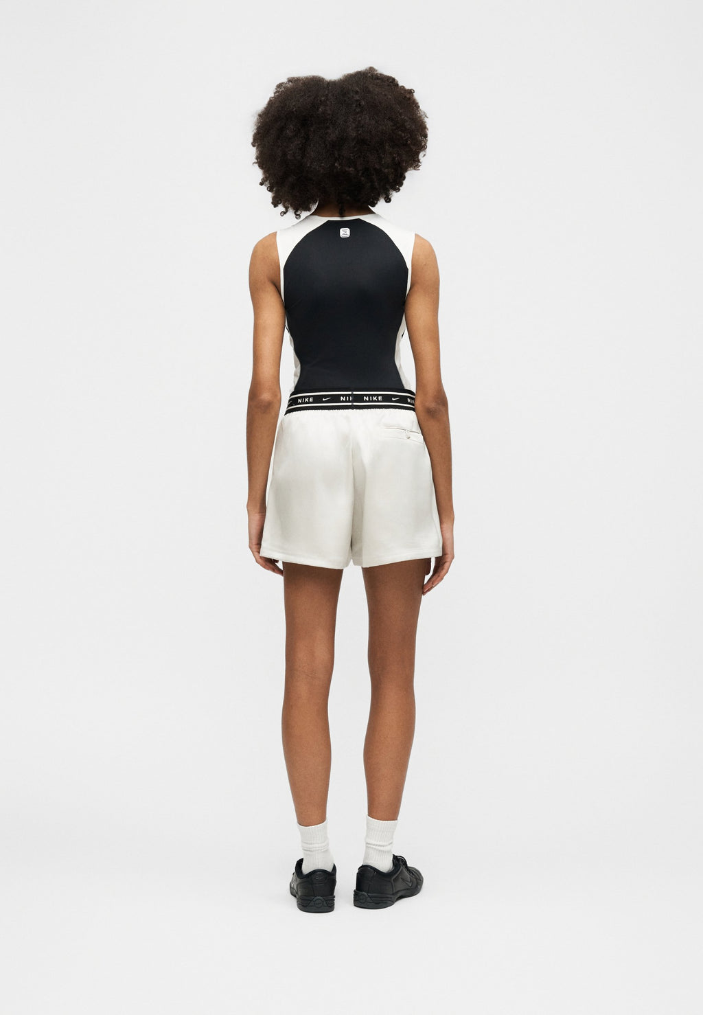 Shorts - light bone/black