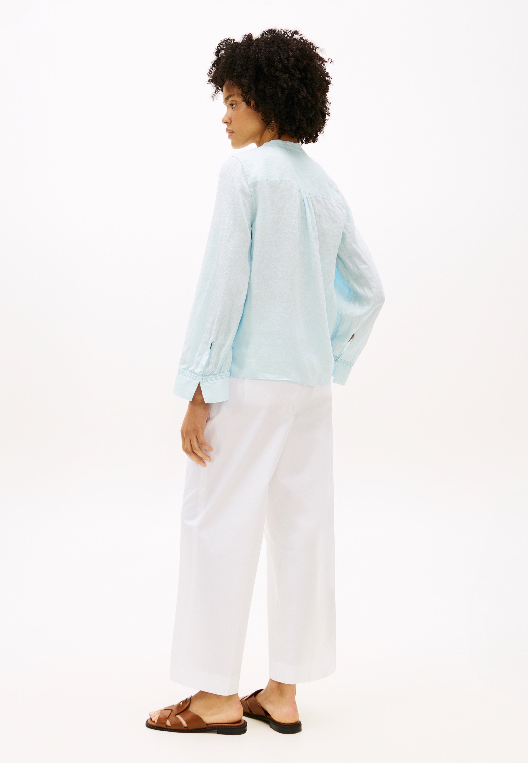 BLOUSE COL EN V EN PUR LIN COUPE AMPLE - Blouse - bleu souvenir