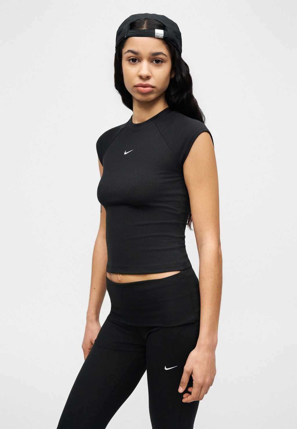 CHILL - Basic T-shirt - black/sail