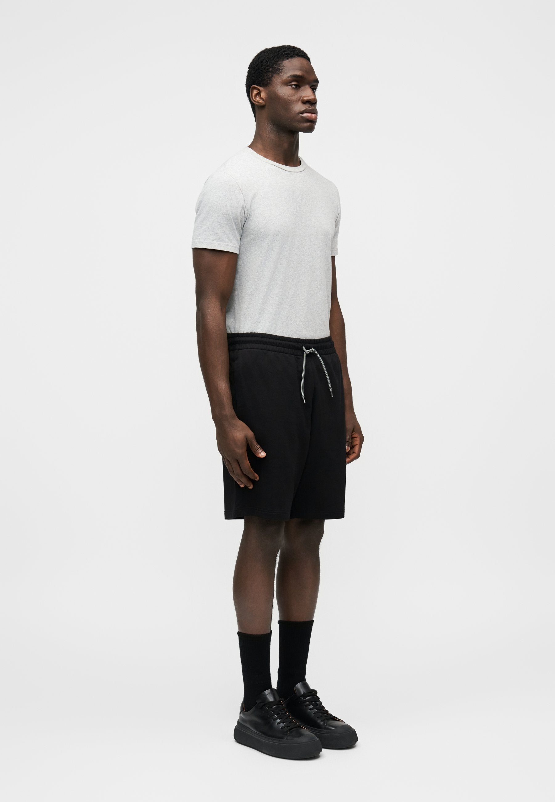 TRAIN VISIBILITY COFT
 - Shorts - black