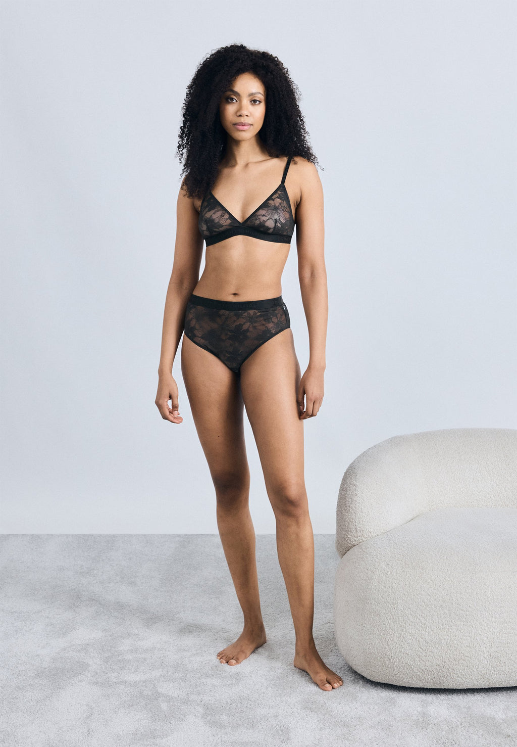REPEAT LOGO FLORAL LACE TRIANGLE BRA - Triangle bra - black