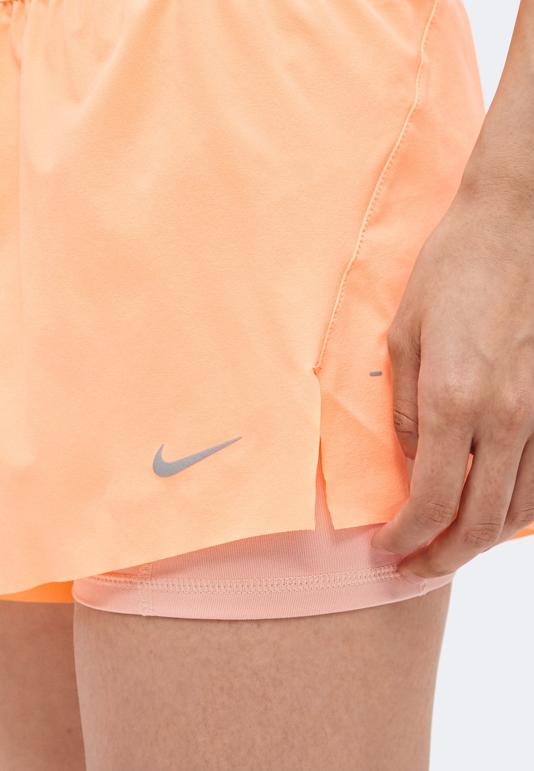 SWIFT - 2-in-1 shorts - orange pulse/arctic orange