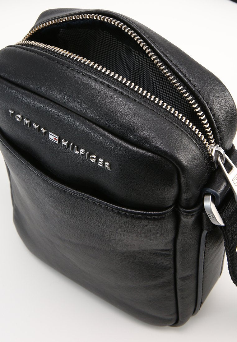 Cross body bag - black