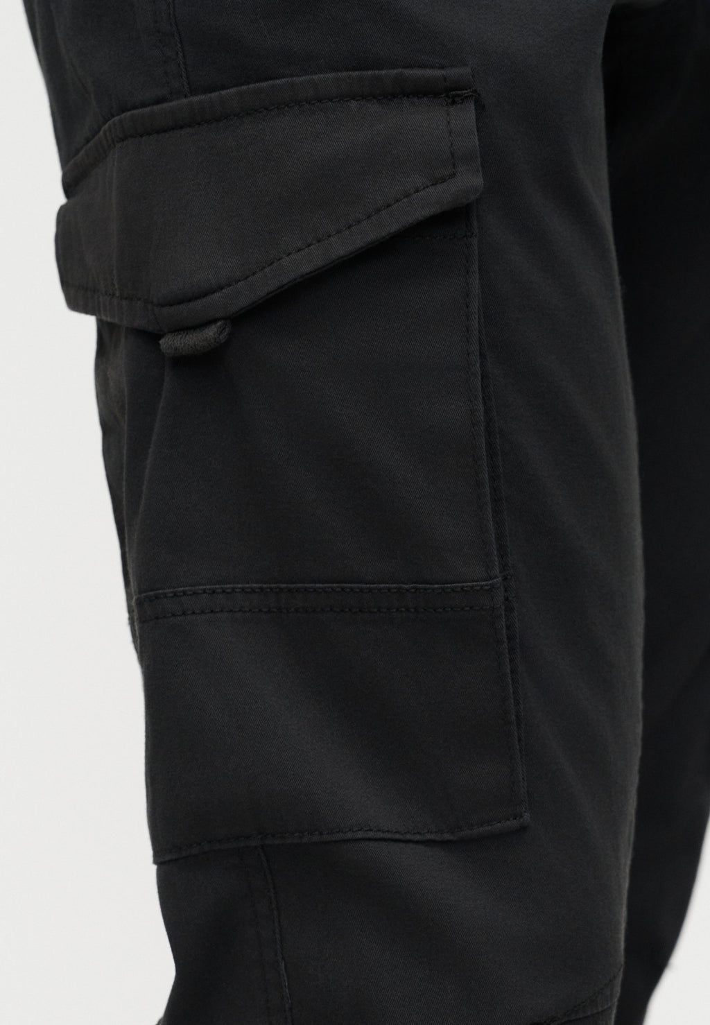 Cargo trousers - black