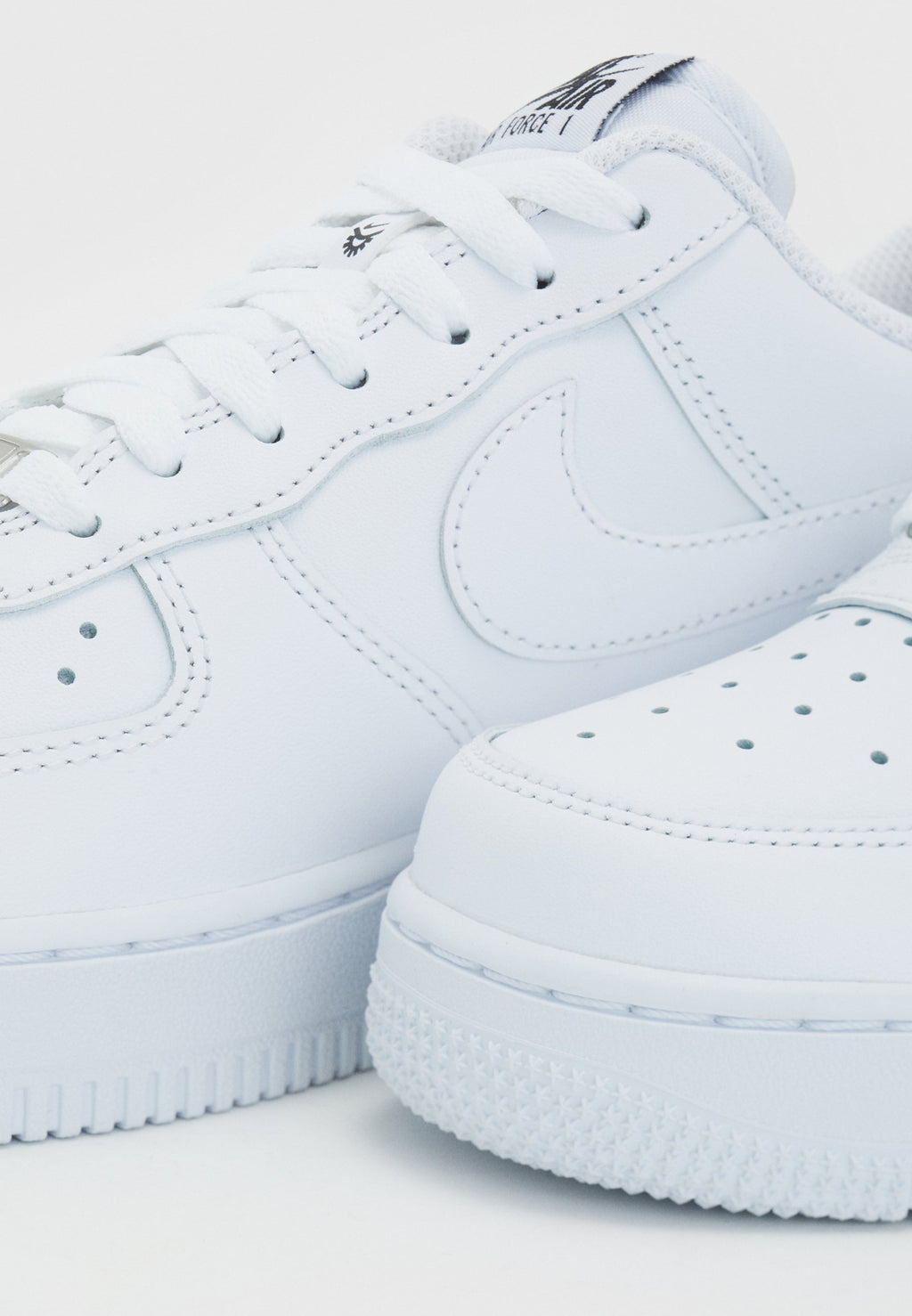 AIR FORCE 1 07 FLYEASE - Baskets - white