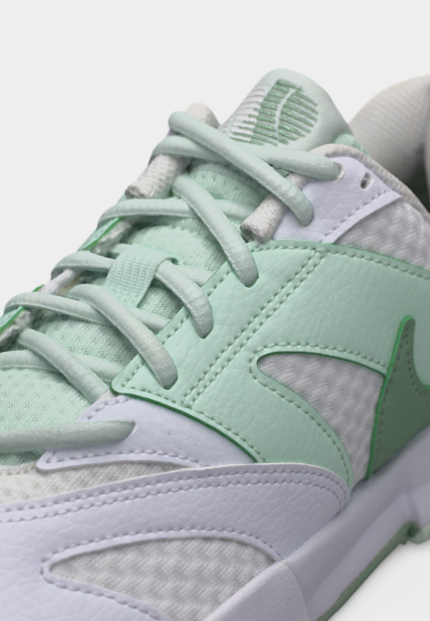 COURT LITE 4 - Chaussures de tennis tout terrain - blanc/vapeur/vert pâle