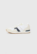 Trainers - white