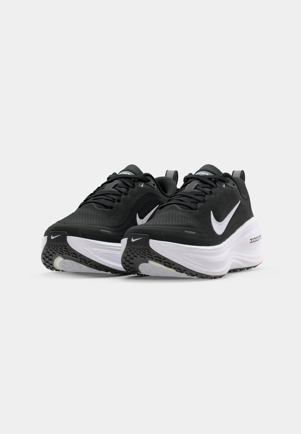 VOMERO PLUS - Road running shoes - black/white/cool grey/metallic dark grey/summit white